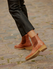 ANGULUS - Booties - Block heel - with elas - flat ankle boots - 1838/040 cognac/brown - 5