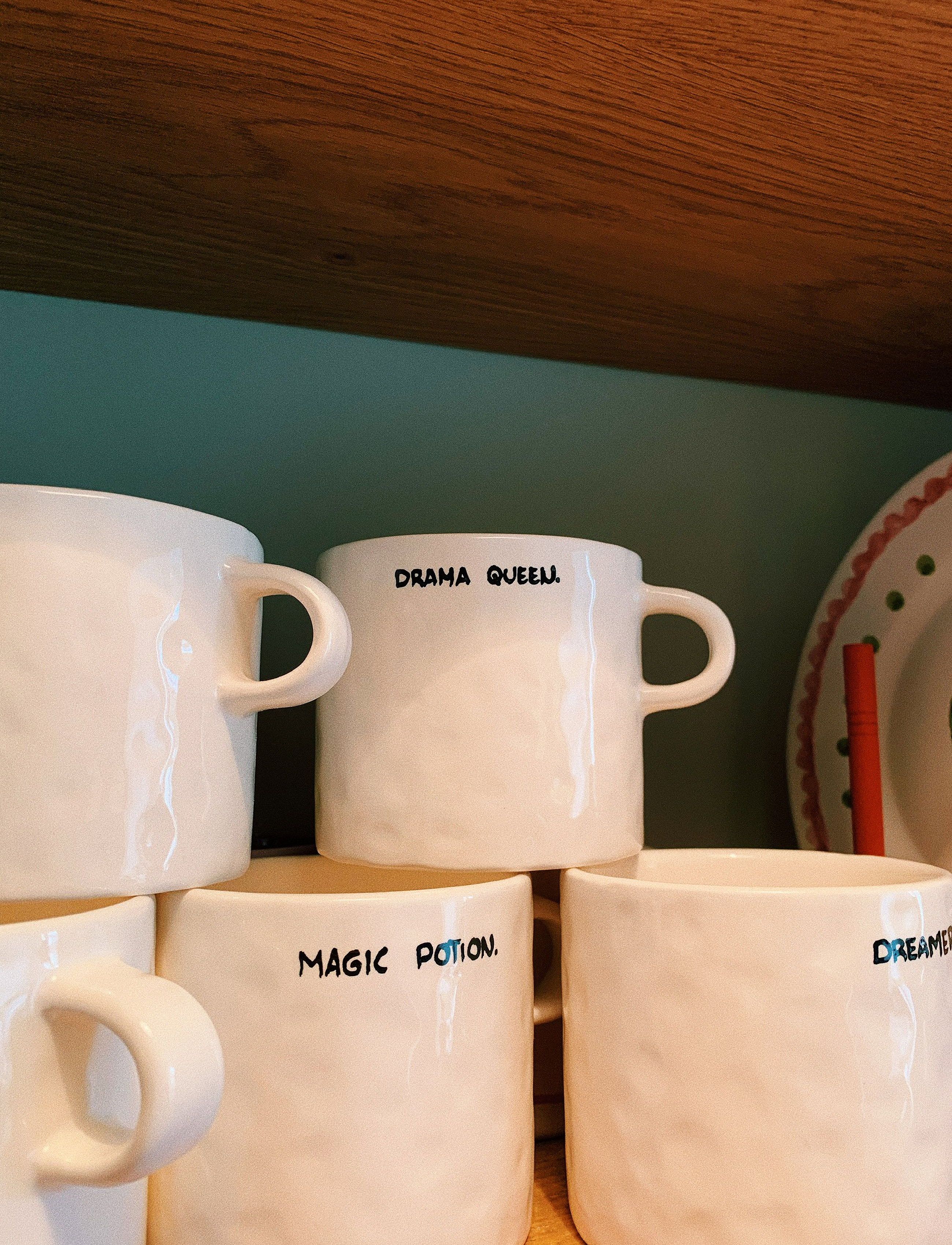 Anna + Nina Drama Queen Tea Mug, 50 CL, White, Kopper & Krus > Kaffekopper, Unisex