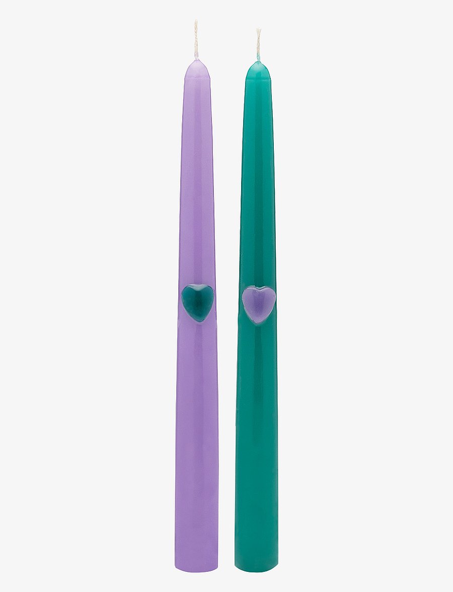 Anna + Nina - Tough Love Green/Purple Candle Set of 2 - pikad küünlad - multicolor - 1
