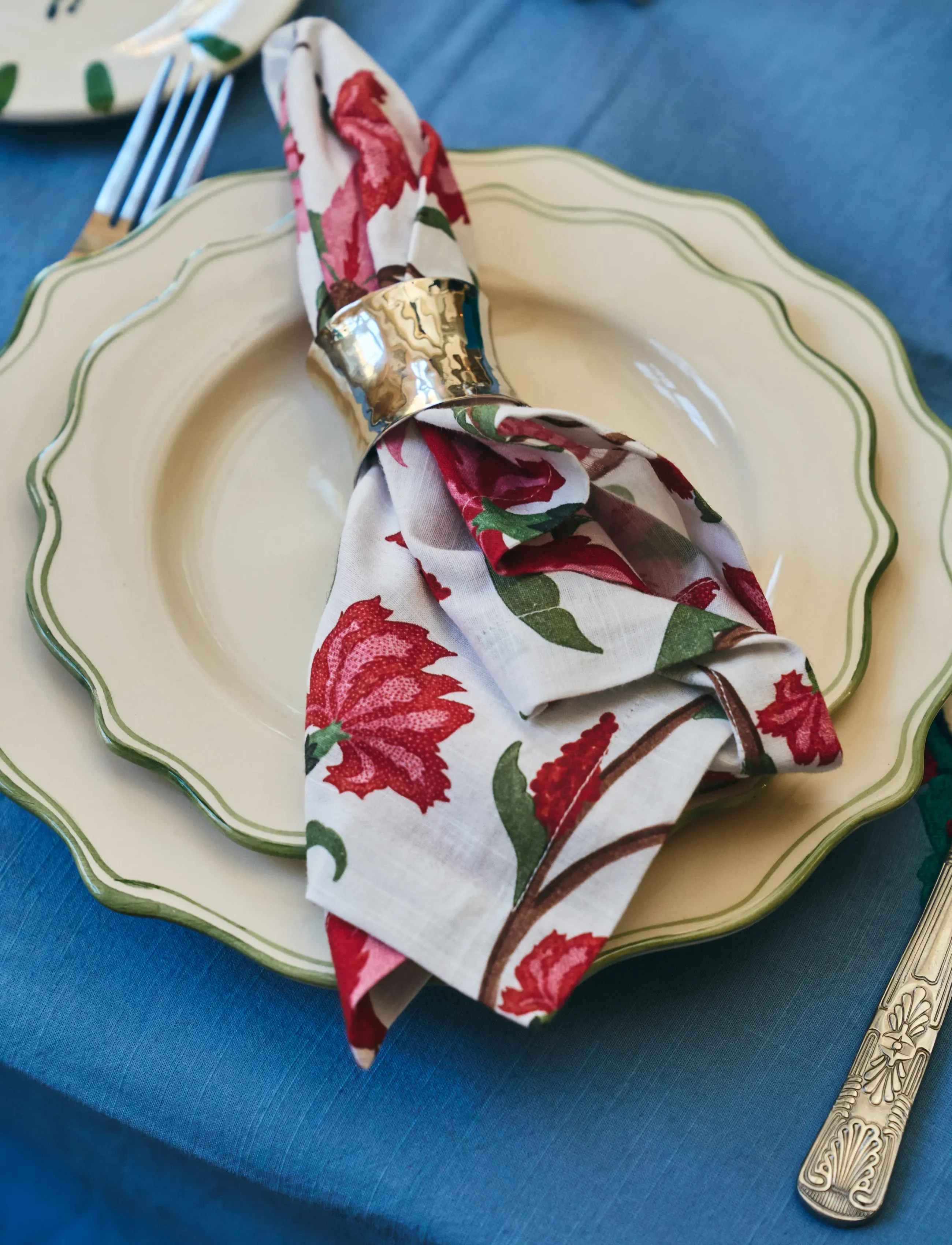 Anna + Nina - Basil Scalloped Dinner Plate - middagstallerkner - green - 0