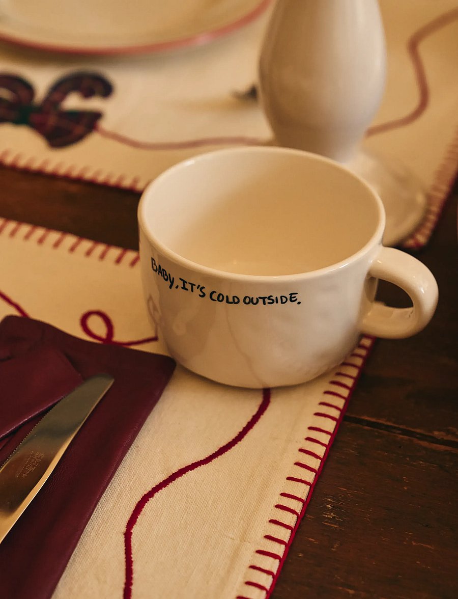 Anna + Nina - It’s Cold Cappuccino Mug - weihnachts-tischgedecke - white - 0