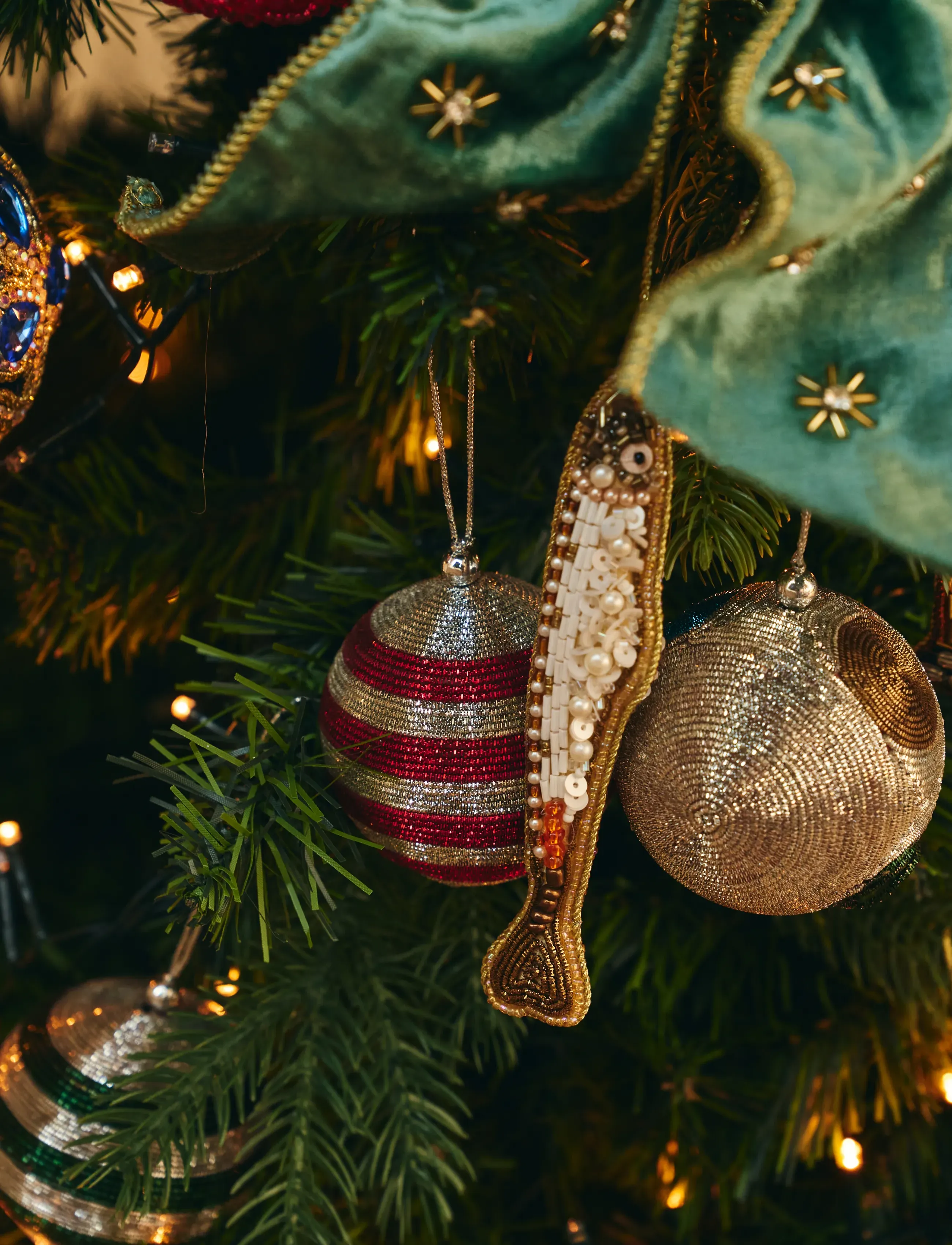 Anna + Nina - Beaded Sardine Ornament Set of 3 - christmas baubles - multicolor - 2