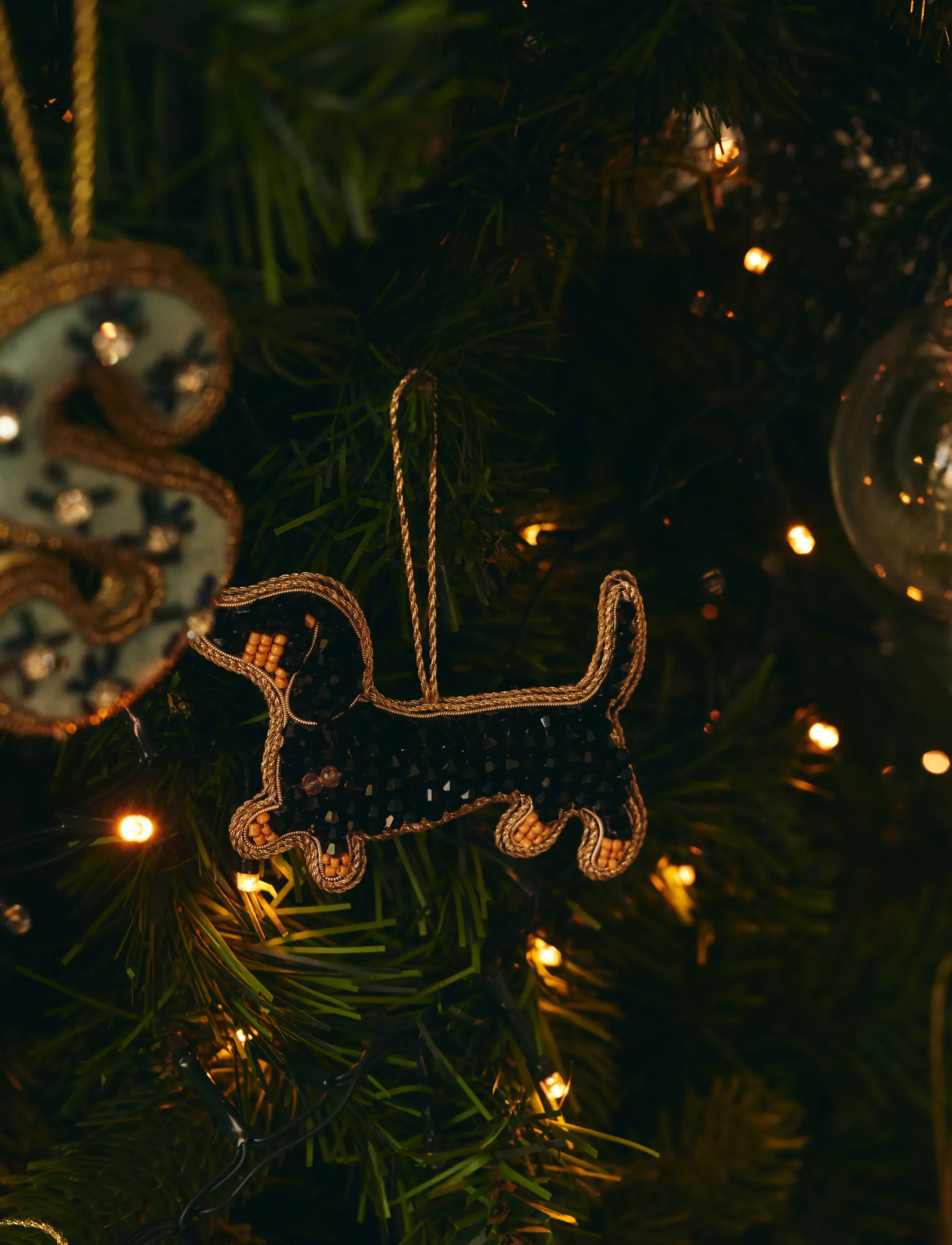 Anna + Nina - Beaded Dachshund Ornament - black - 2