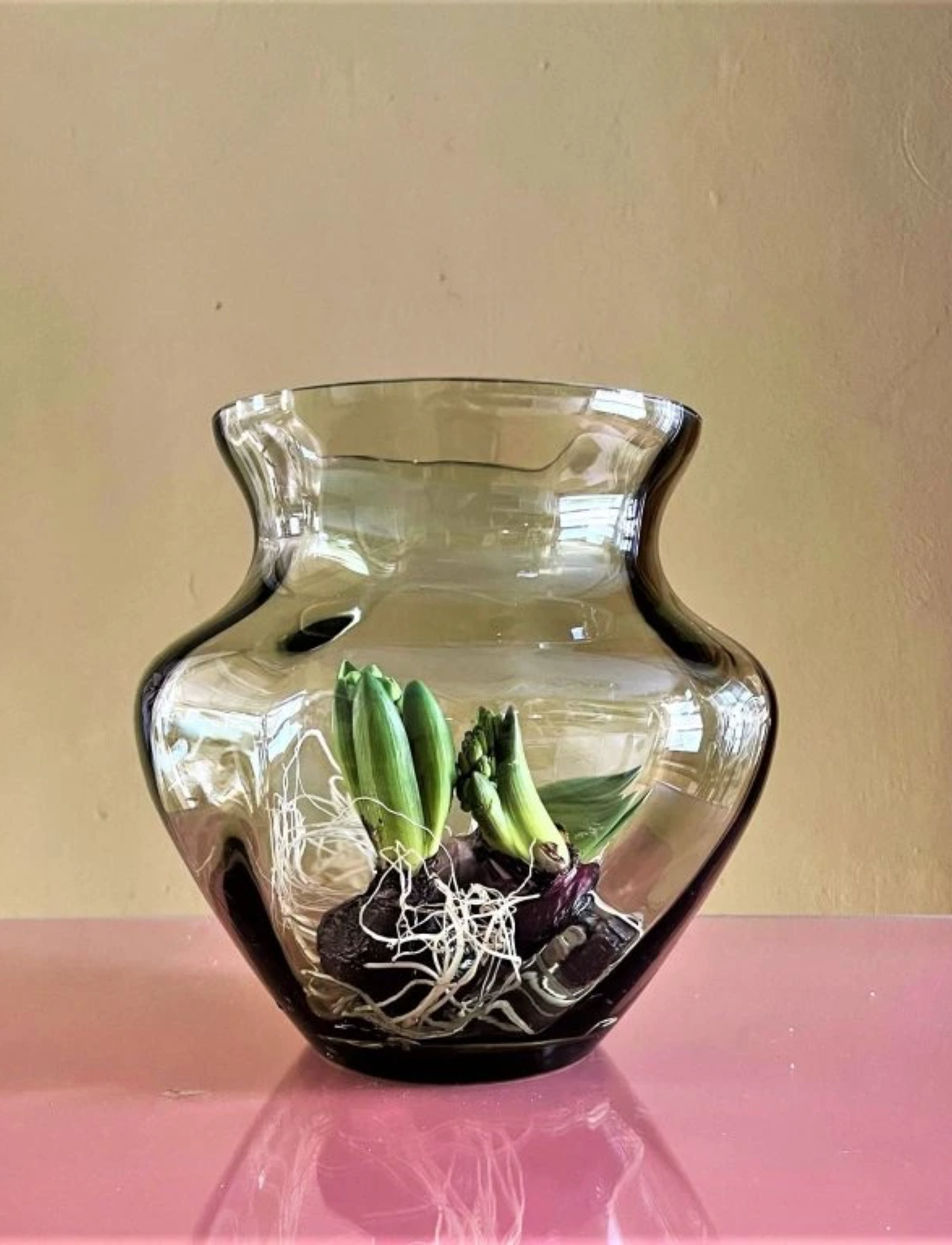 Anna von Lipa Dahlia Vase, H:22 cm, Purple, Vaser > Store Vaser, Unisex