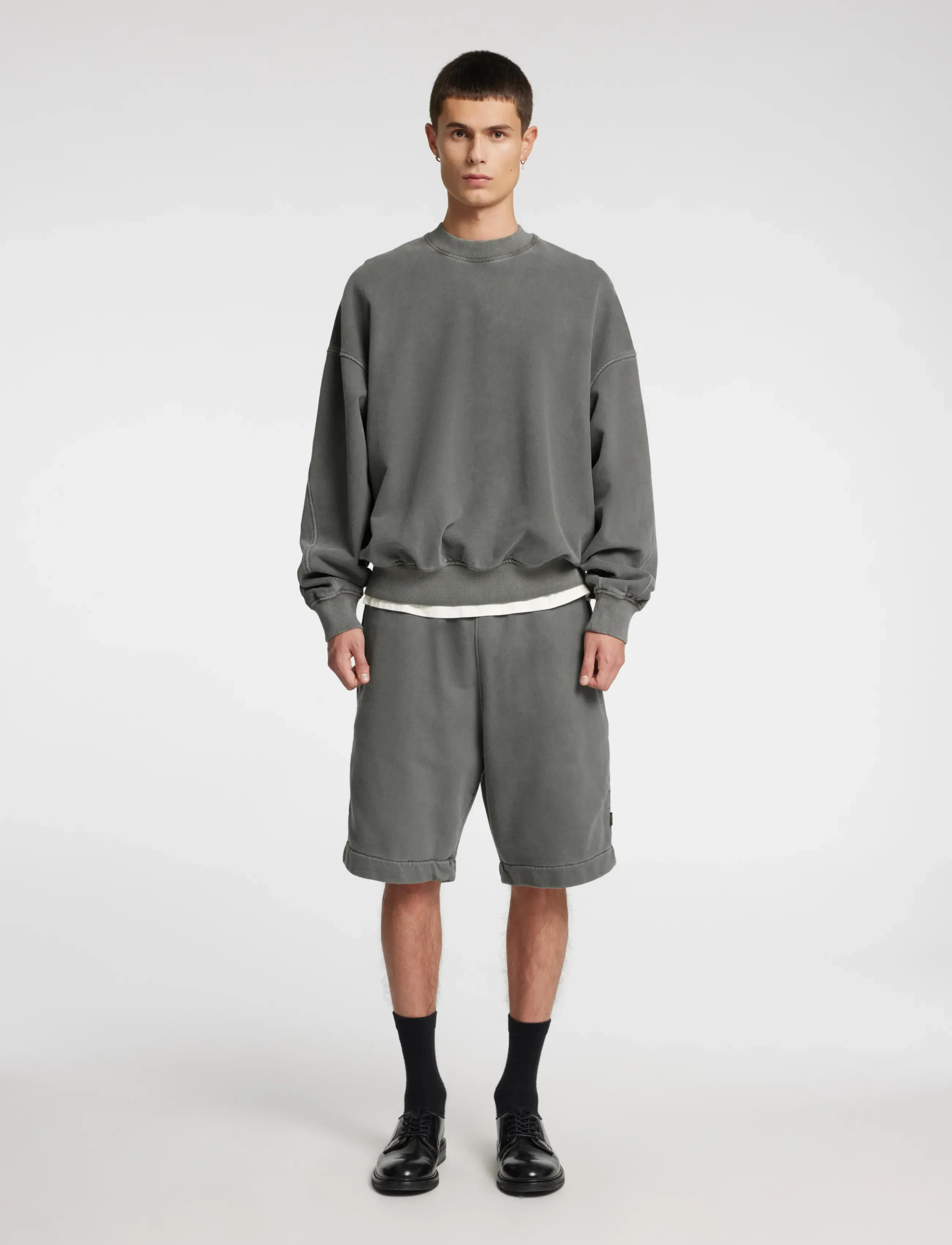 Annarr - ANRHOYT WASHED SHORTS - forged iron - 4