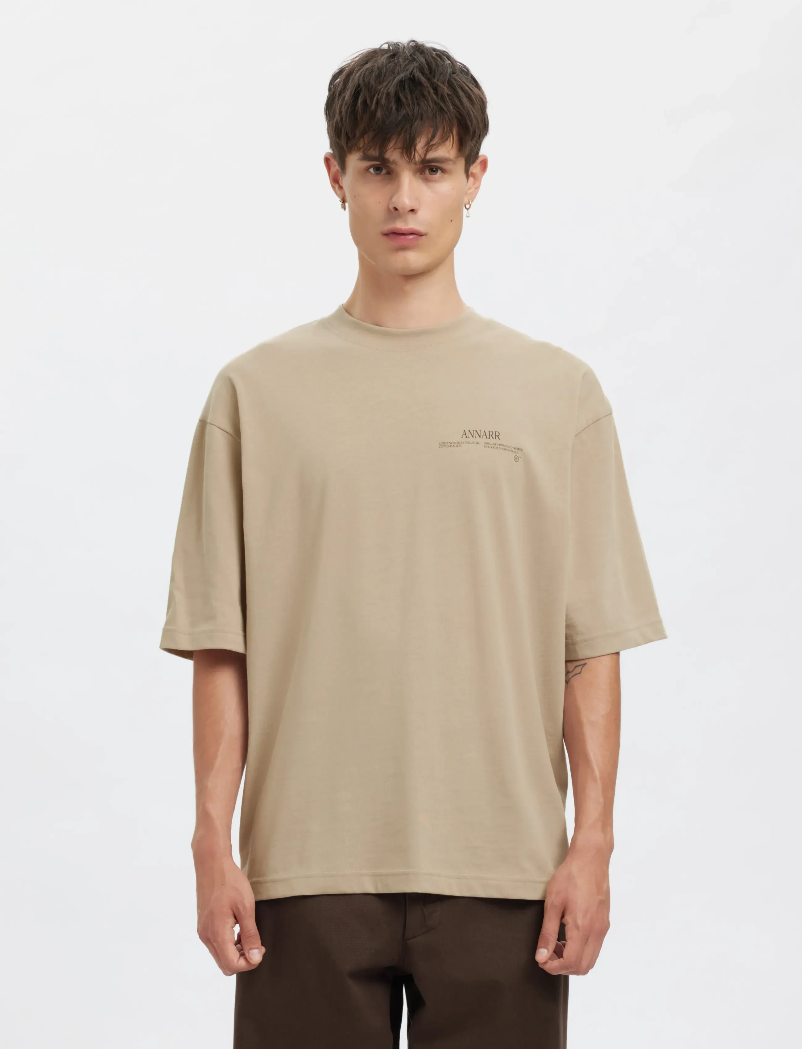 Annarr ANROKHOLM LOGO SS O-NECK TEE - T-shirts - PURE CASHMERE / beige