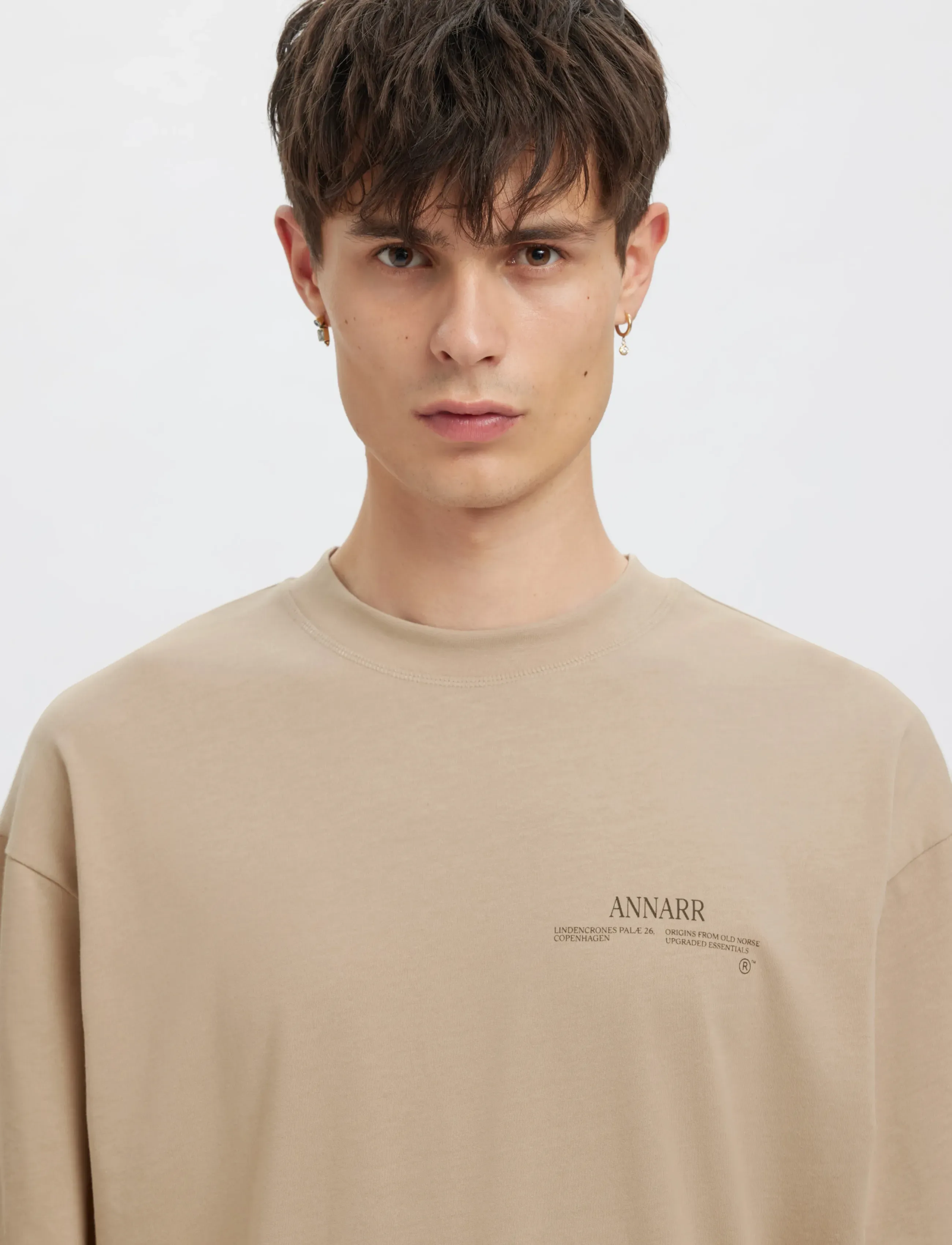 Annarr - ANROKHOLM LOGO SS O-NECK TEE - kortärmade t-shirts - pure cashmere - 5