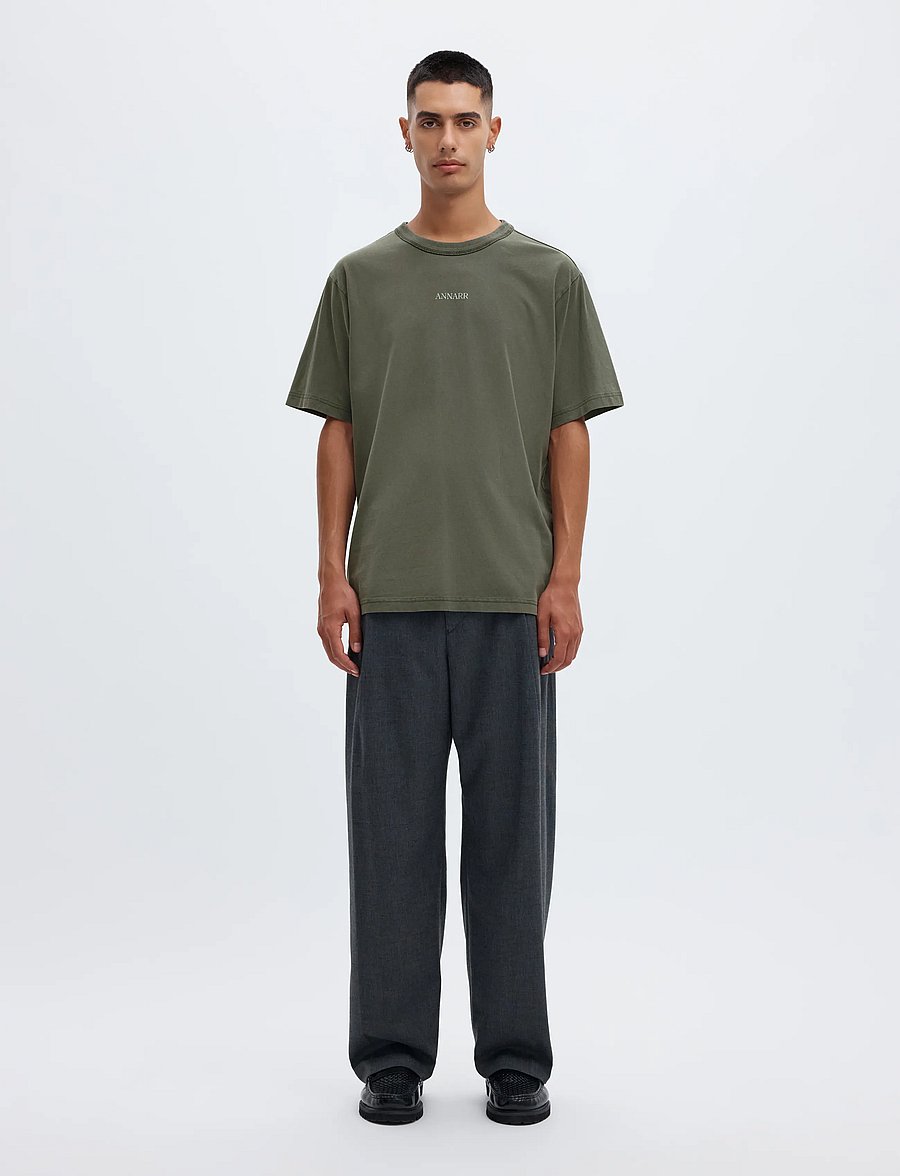 Annarr - ANRRO LOCATION SS O-NECK TEE - kortærmede t-shirts - black olive - 4