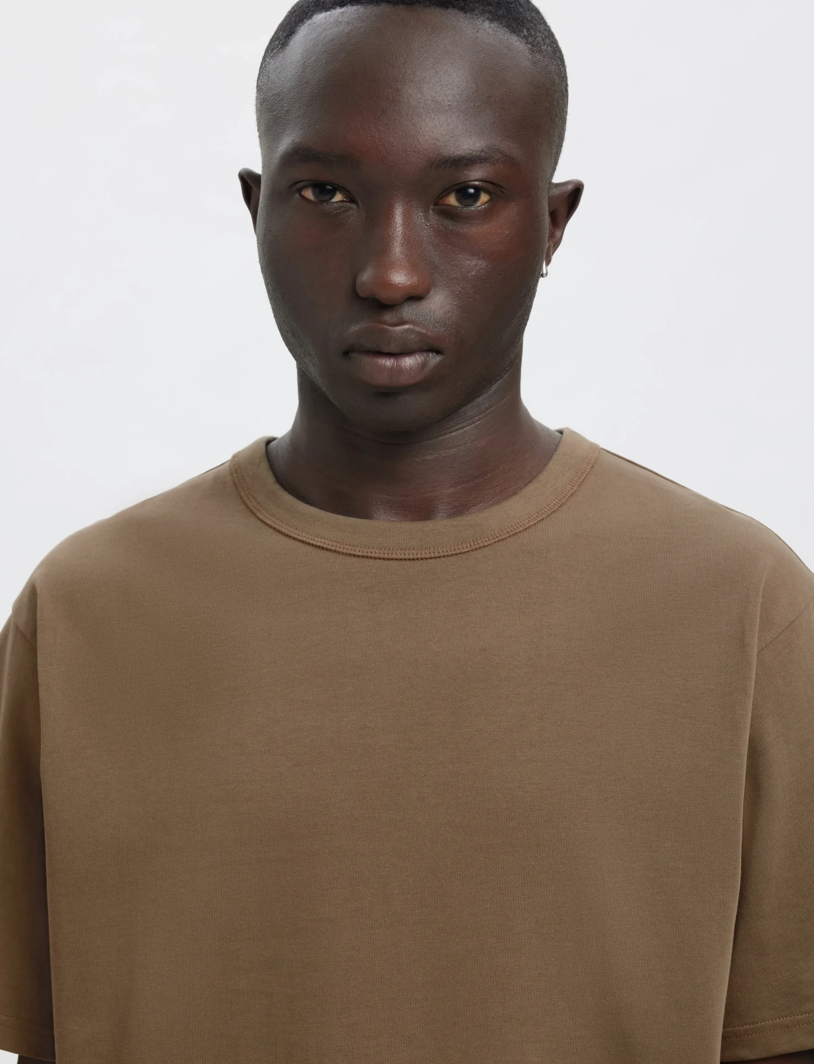Annarr - ANRRO SS O-NECK EMB TEE - kortärmade t-shirts - bungee cord - 5