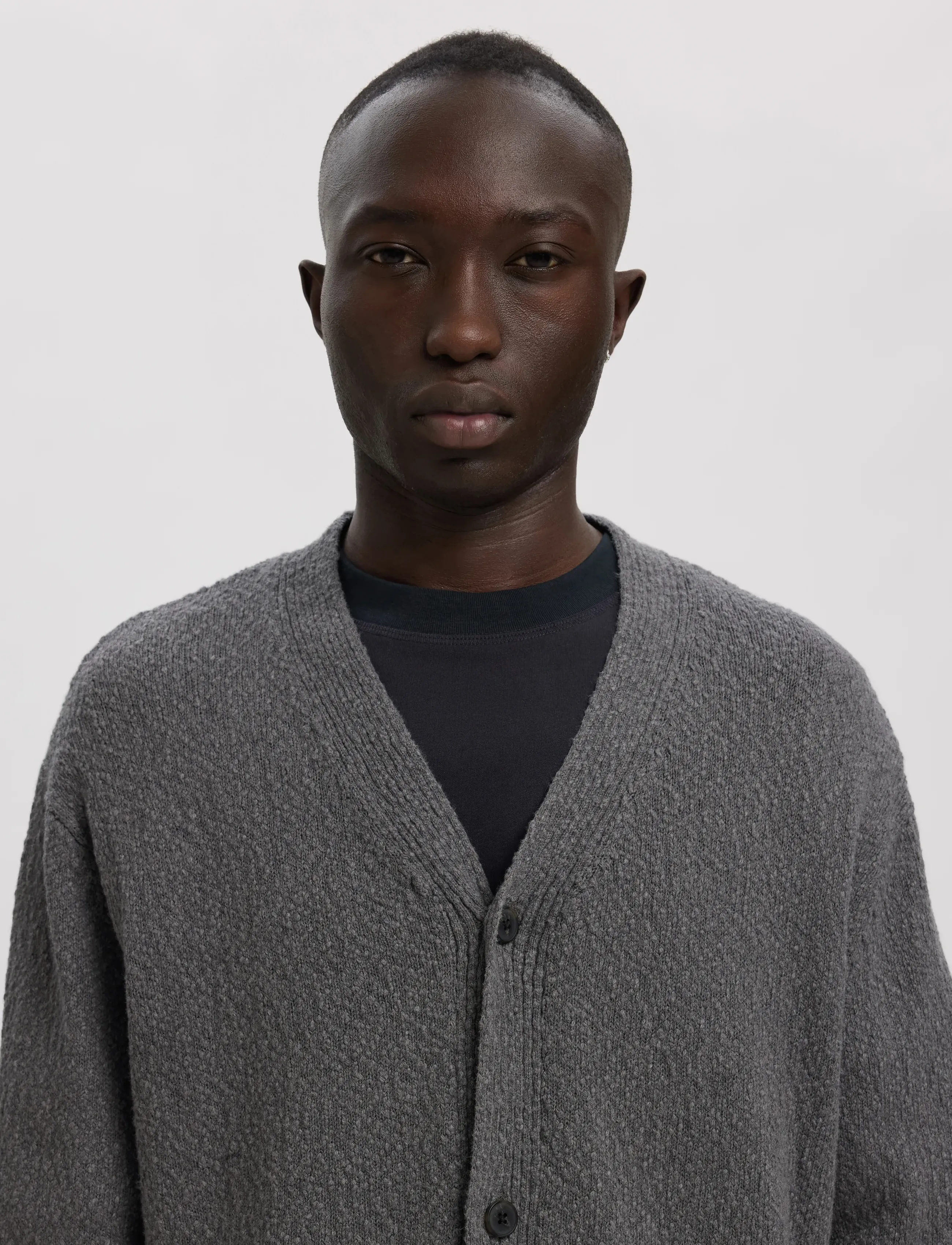 Annarr - ANRROLF BOUCLE LS KNIT V-NECK CARDIGAN - choal grey - 5