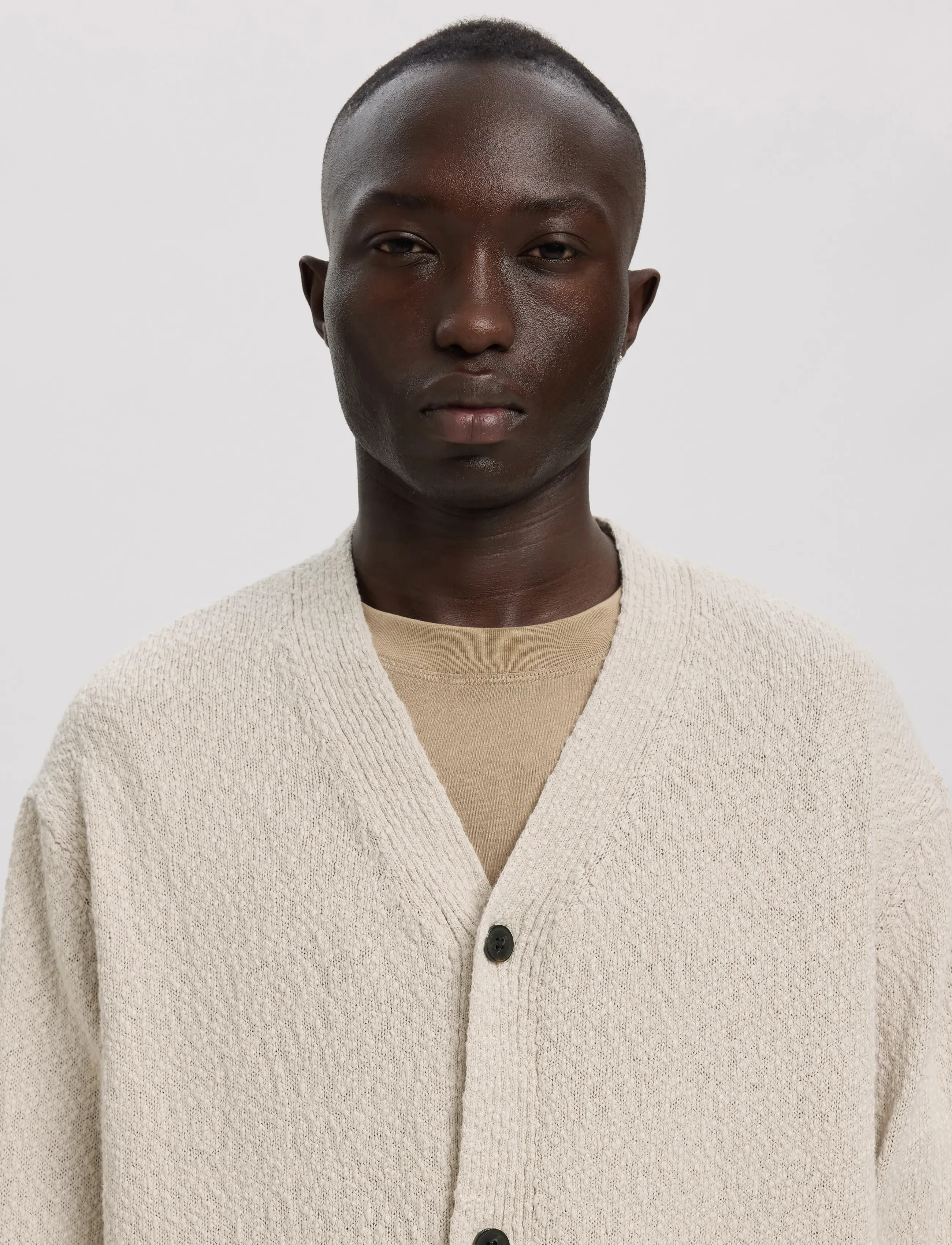 Annarr - ANRROLF BOUCLE LS KNIT V-NECK CARDIGAN - oatmeal - 5