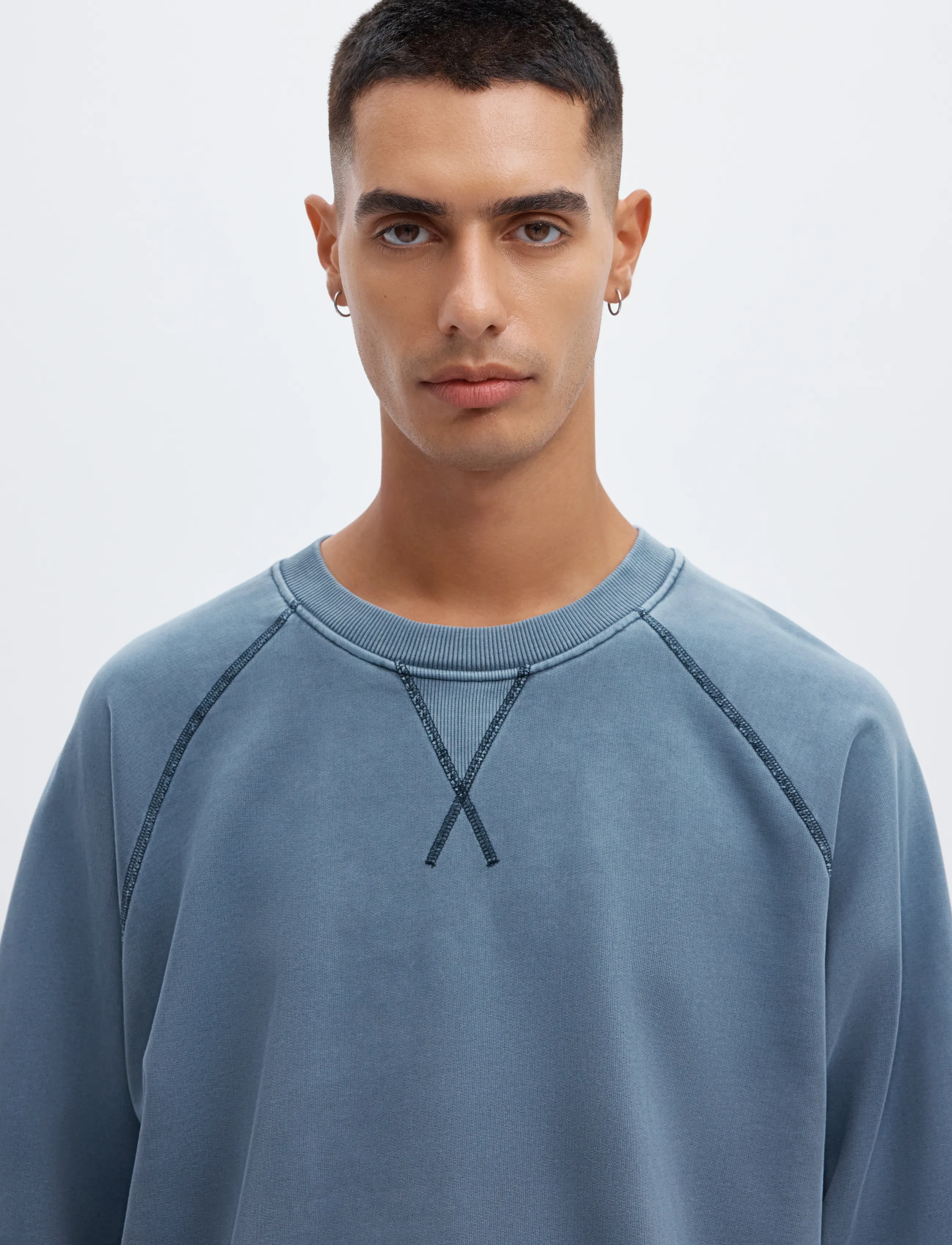 Annarr - ANRHACKETT RAGLAN CREW NECK SWEAT - sweatshirts - dark sapphire - 5