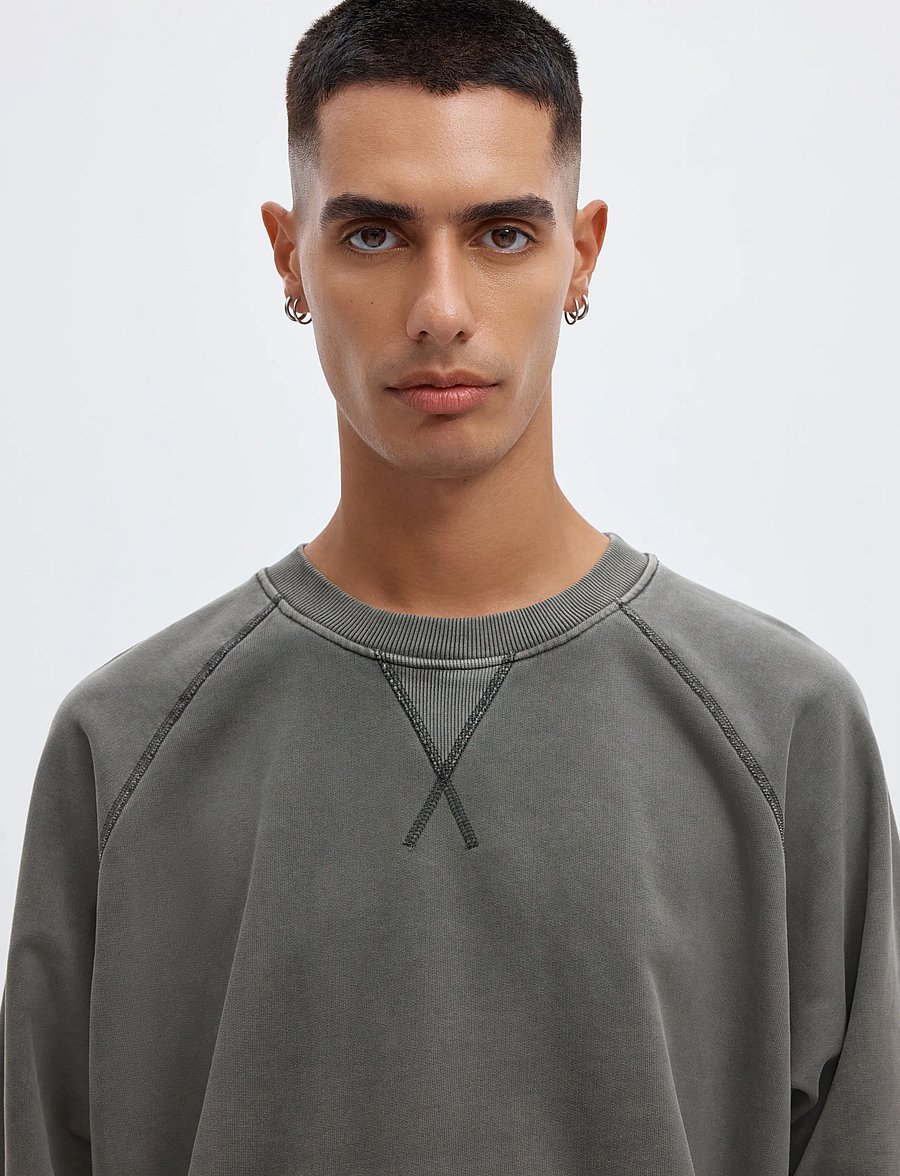 Annarr - ANRHACKETT RAGLAN CREW NECK SWEAT - shoppa efter tillfälle - forged iron - 5