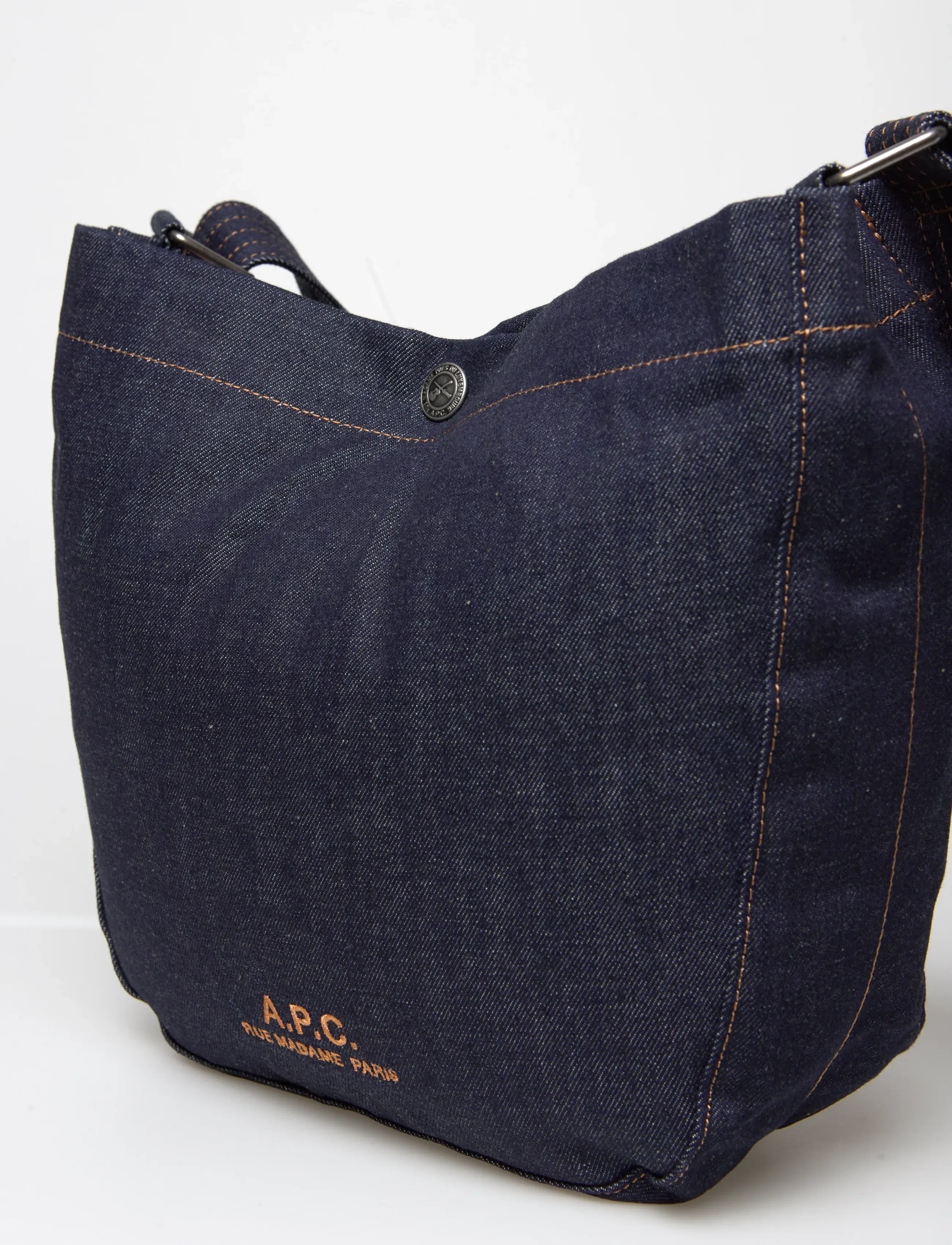 A.P.C. - besace journal small - dzimšanas dienas dāvanas - indigo - 4