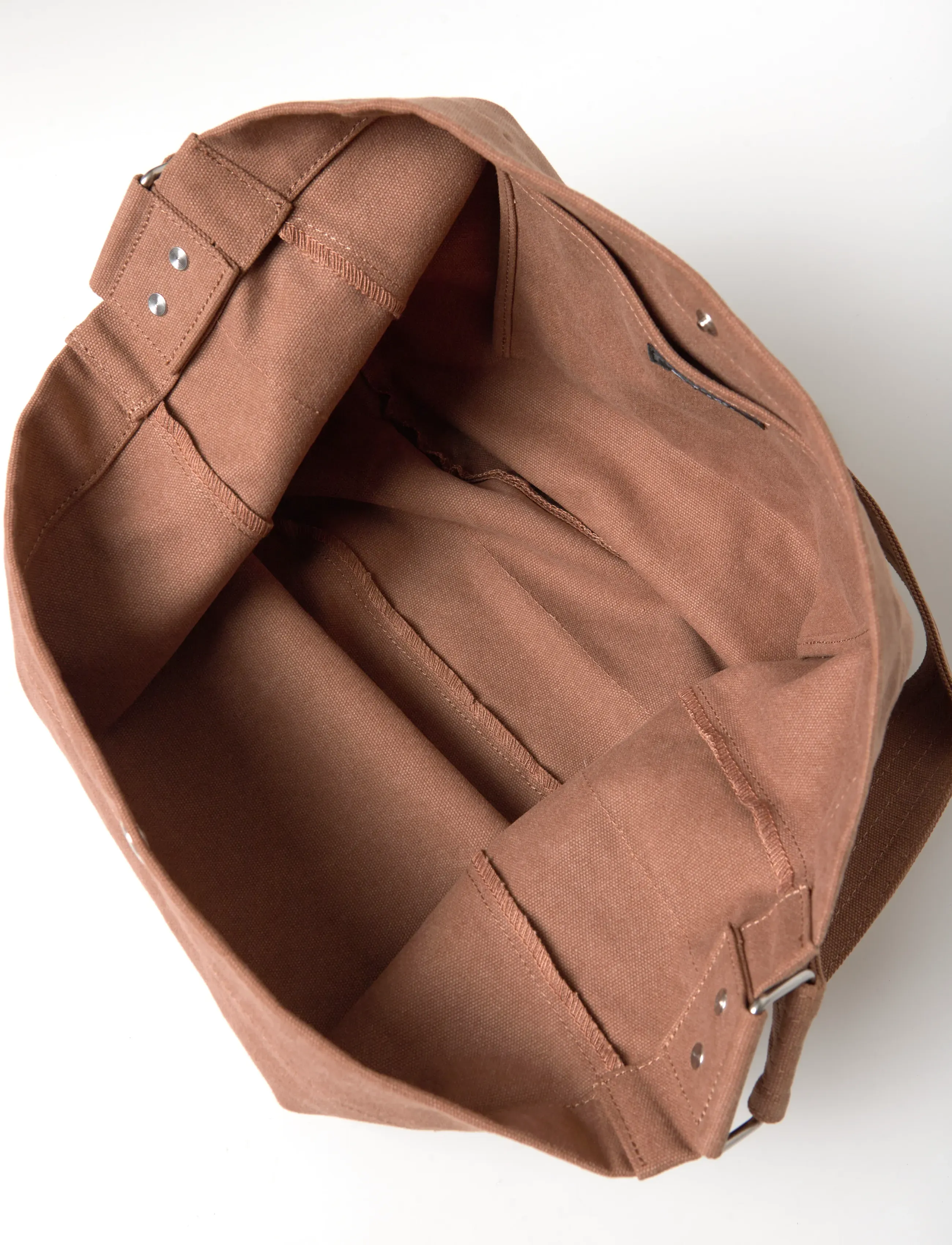 A.P.C. - besace journal - festmode zu outlet-preisen - marron glace - 5