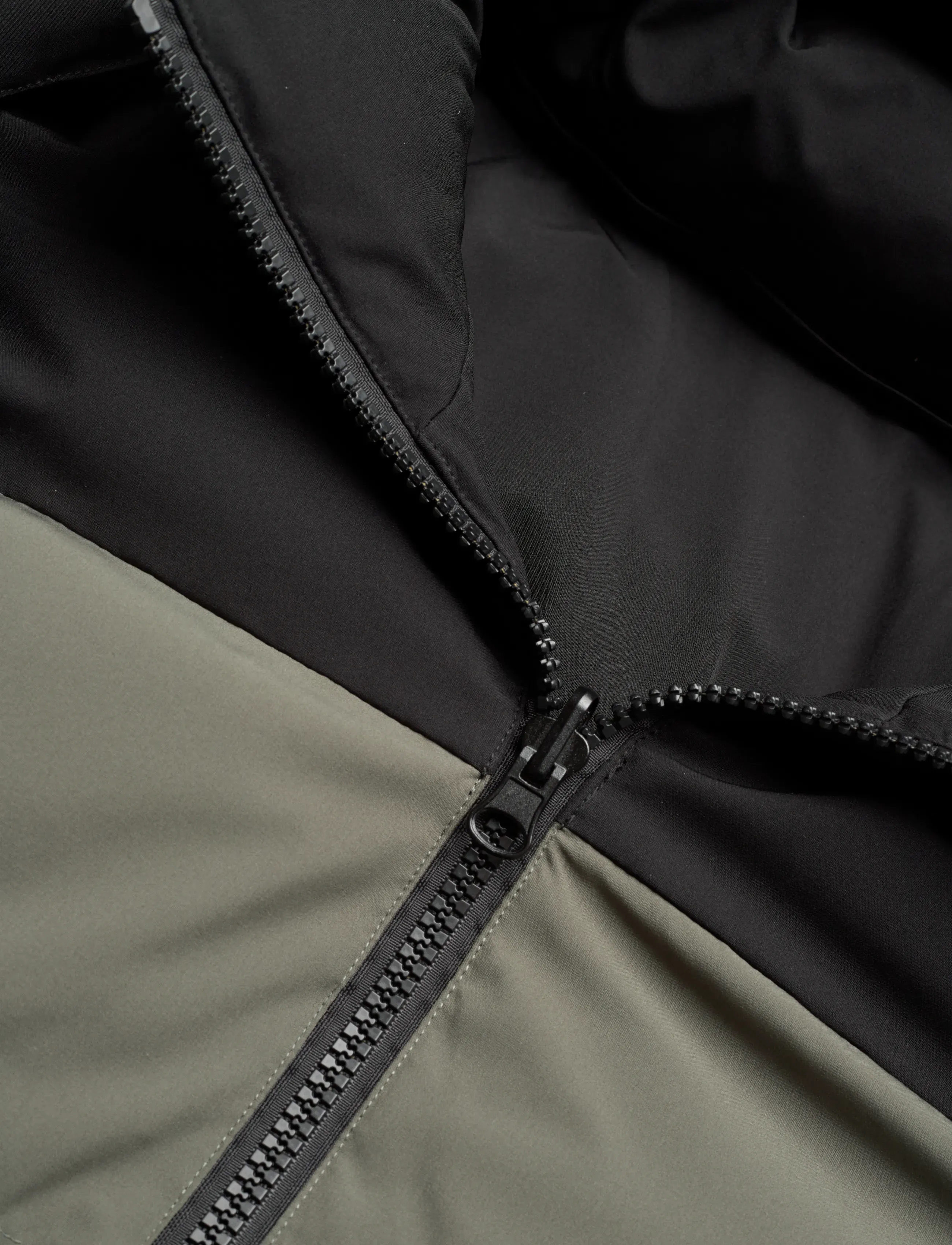 A.P.C. - Down Jacket Chris - jackets - kaki militaire/noir - 2