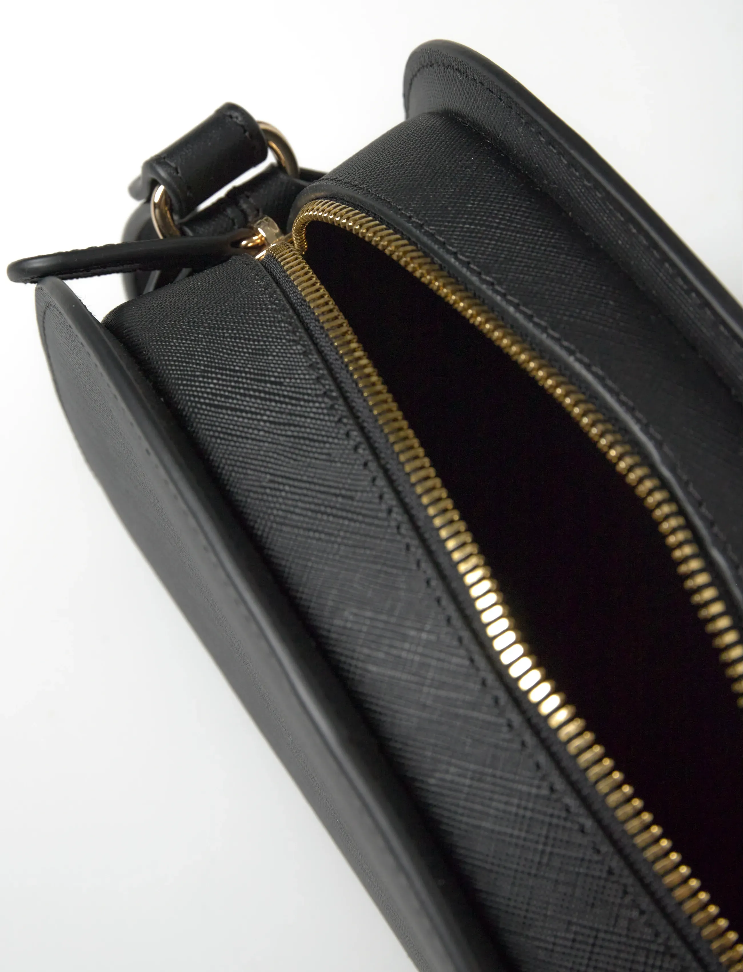 A.P.C. - SAC DEMI-LUNE - modetrends - noir - 4