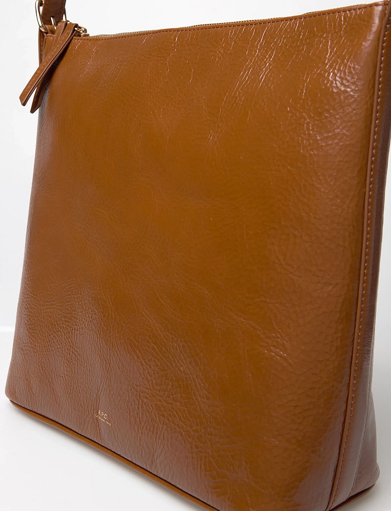 A.P.C. - bag vera - henkeltaschen - cafe - 4