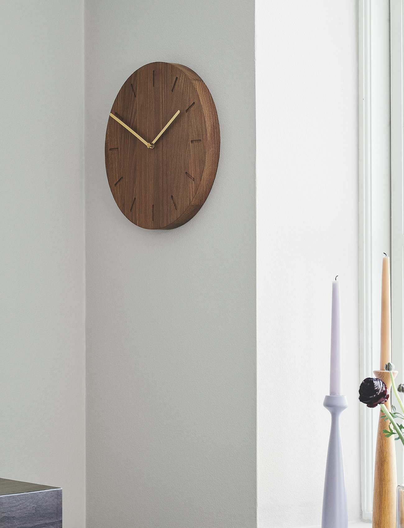 applicata - Watch:Out - wall clocks - smoked oak/brass - 1