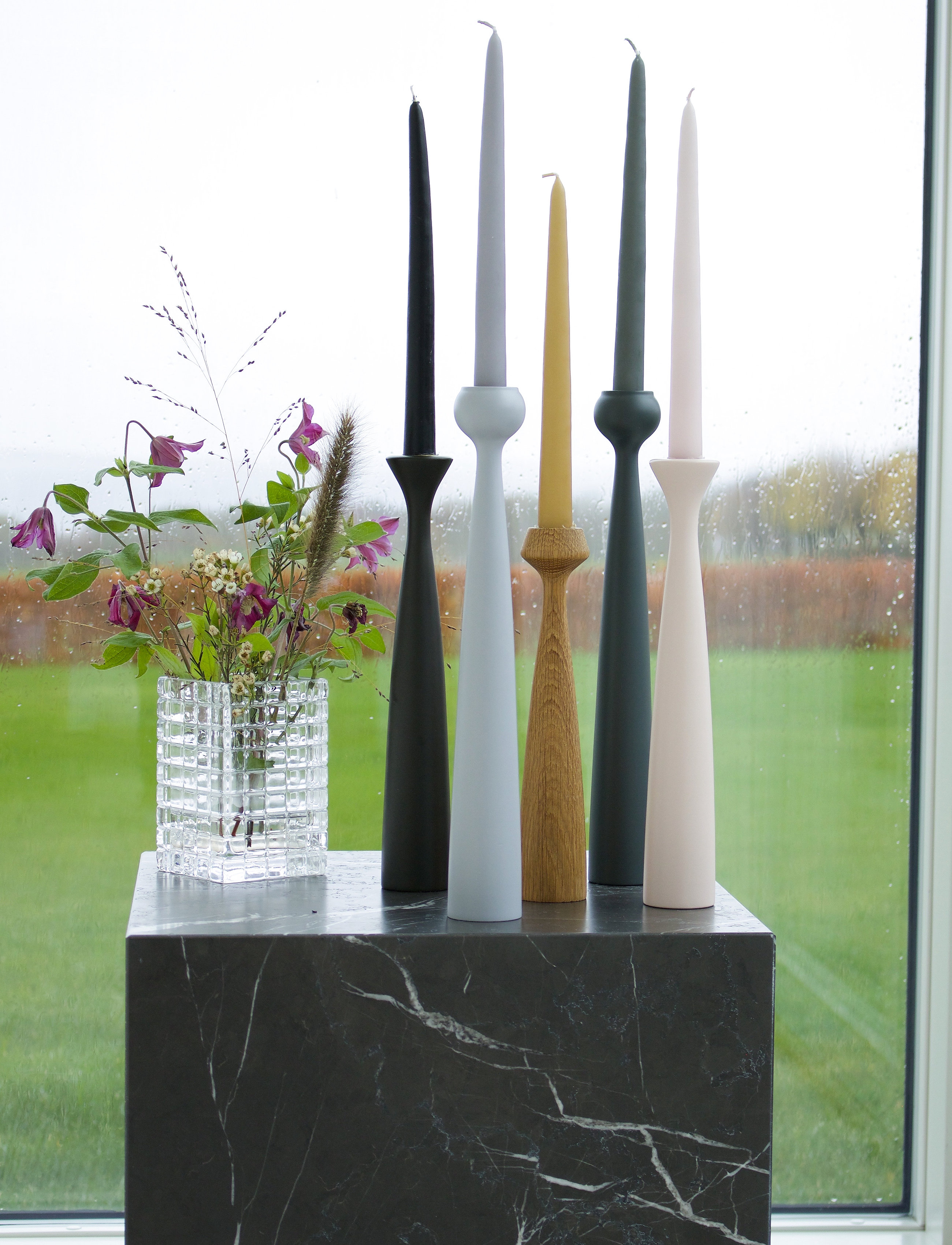 applicata Lily Candleholder, H24.5 cm, Decoration, Braun - Decorative Accessories-details, Homeware