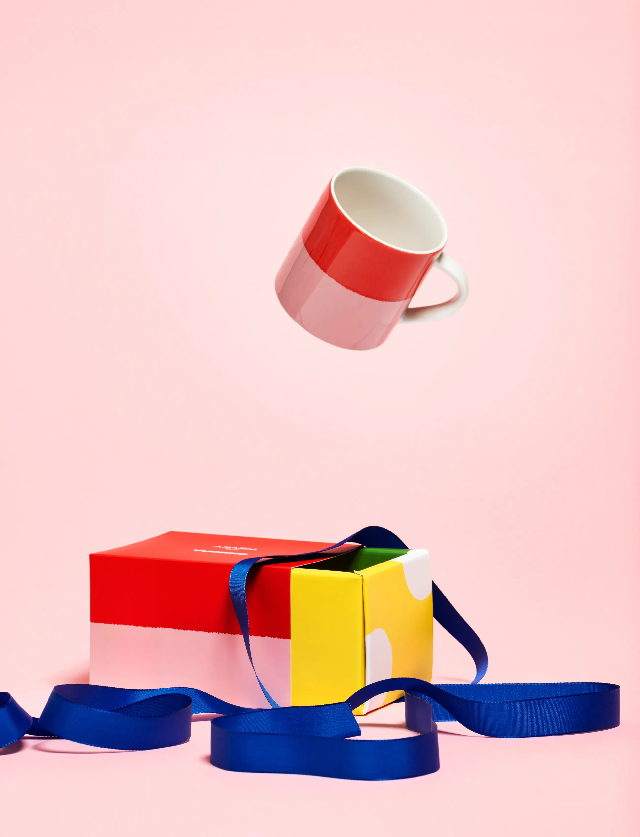 Arabia Vuokko Mug 0,35L 2-Väri Pink-Red, 35 CL, Pink, Kopper & Krus > Kaffekopper, Unisex