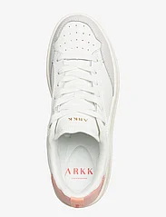 ARKK Copenhagen - Visuklass Leather Stratr65 White Pe - lave sneakers - white peach - 3