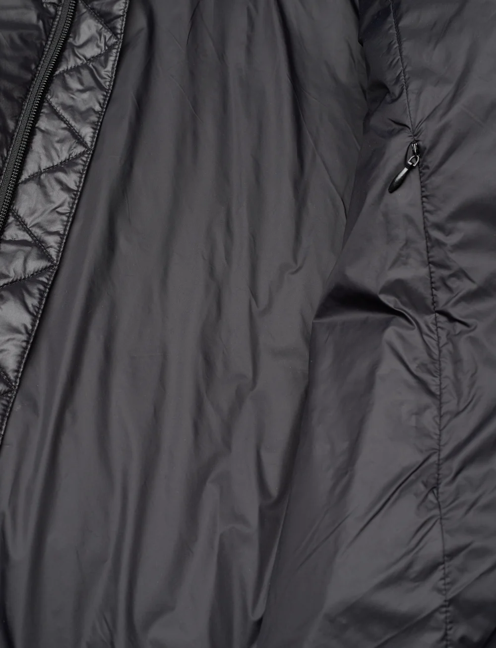 Armani Exchange Down Jacket - 362 €. Buy Padded jackets from Armani Exchange Down Jacket - 362 €. Buy Padded jackets from