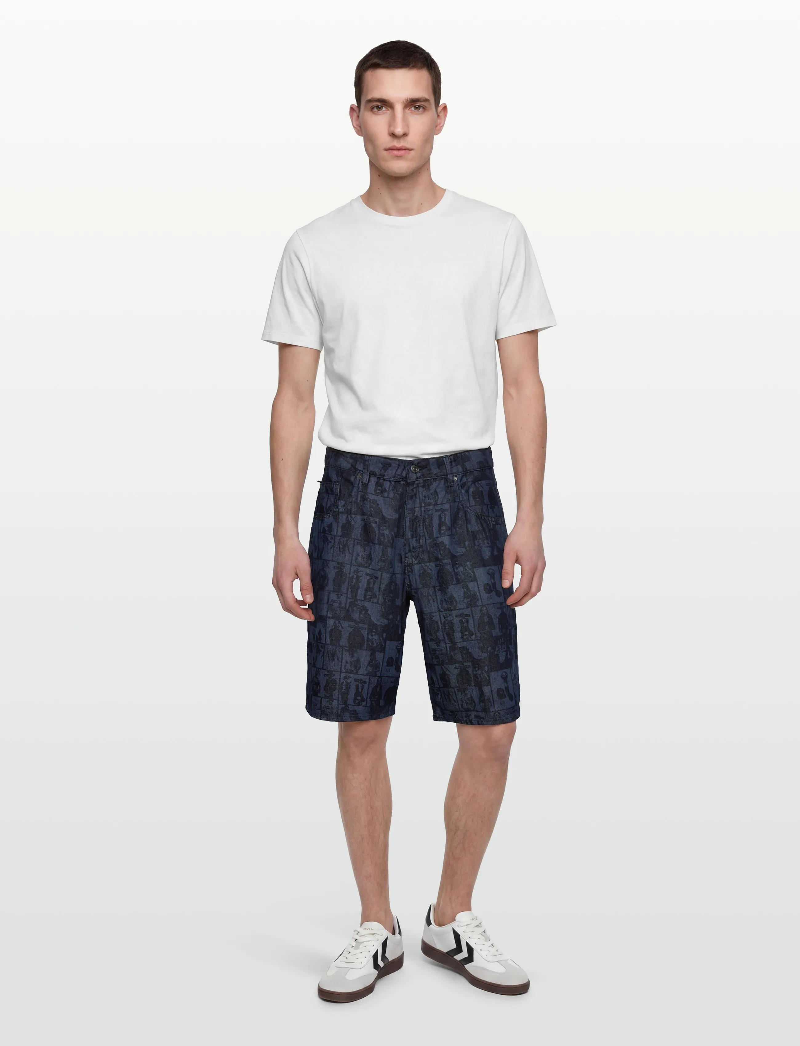 Armani Exchange 5 Pockets Bermuda Sh, 36, Shorts, Marineblau - Casual Männerswear