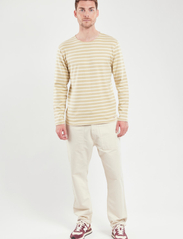 Armor Lux - Striped Breton Shirt Héritage - długi rękaw - pale olive/nature - 2