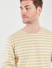 Armor Lux - Striped Breton Shirt Héritage - t-krekli ar garām piedurknēm - pale olive/nature - 5