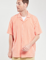 Armor Lux - Checked short-sleeved shirt - checkered shirts - carreaux coral - 2