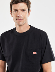 Armor Lux - Basic Pocket T-shirt Héritage - laveste priser - black - 3