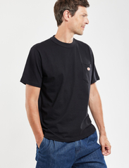 Armor Lux - Basic Pocket T-shirt Héritage - najniższe ceny - black - 4