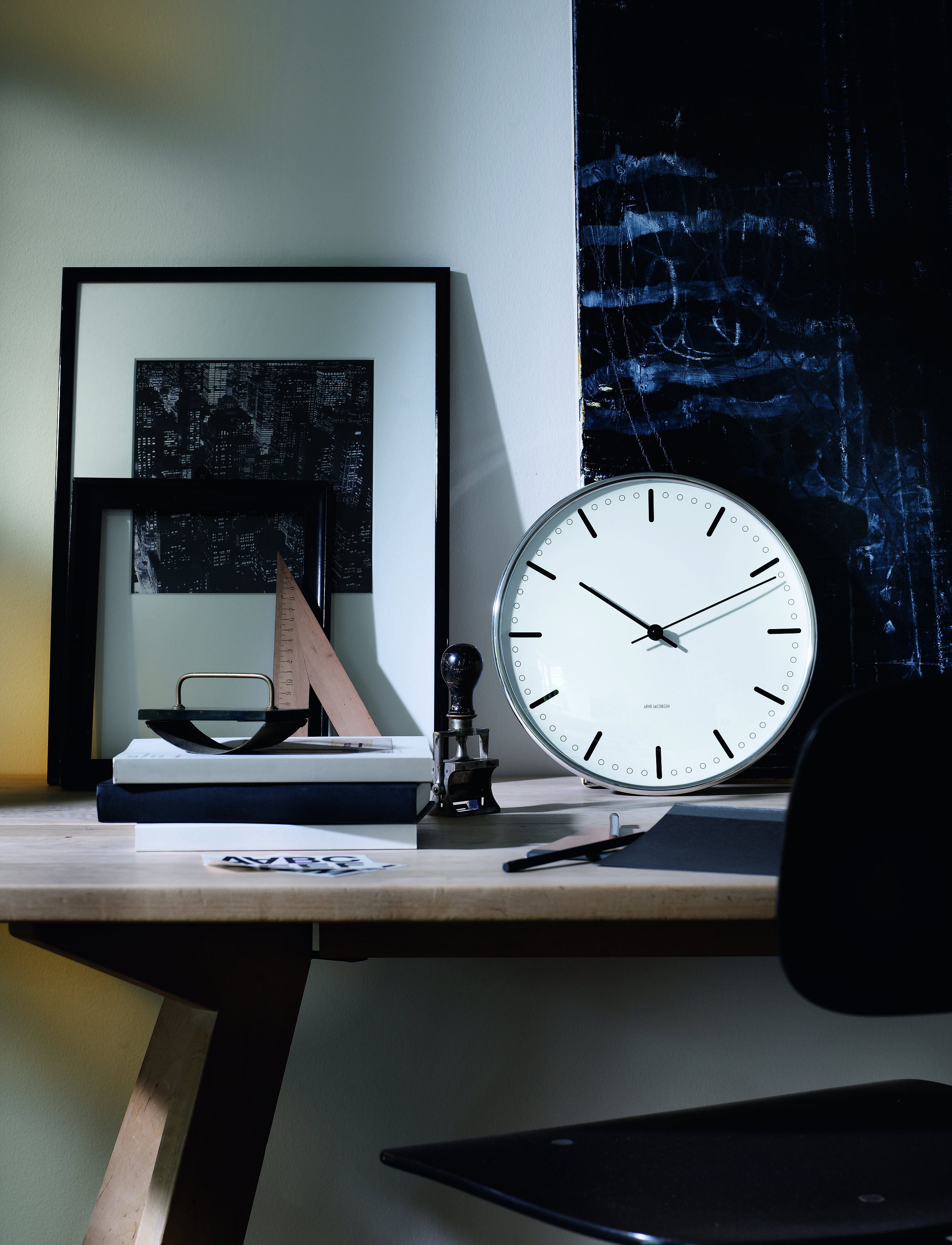 Arne Jacobsen Clocks - City Hall Wall clock Ø21cm - wanduhren - white/black - 1