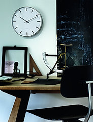 Arne Jacobsen Clocks - City Hall Wall clock Ø29cm - wanduhren - white/black - 1