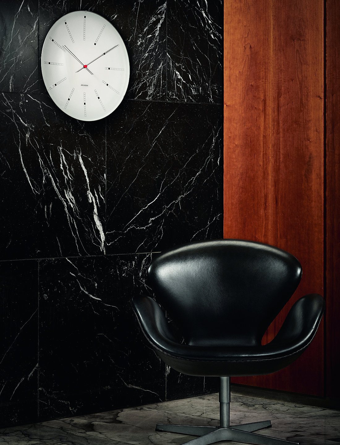 Arne Jacobsen Clocks Bankers Wall Clock Ø21cm - Wall clocks Arne Jacobsen Clocks Bankers Wall Clock Ø21cm - Wall clocks
