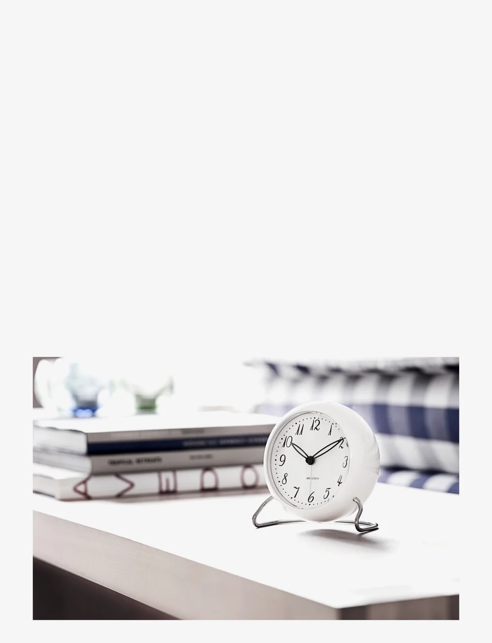 Arne Jacobsen Clocks - LK Bordsur Ø11 cm vit - bordsklockor - white - 2