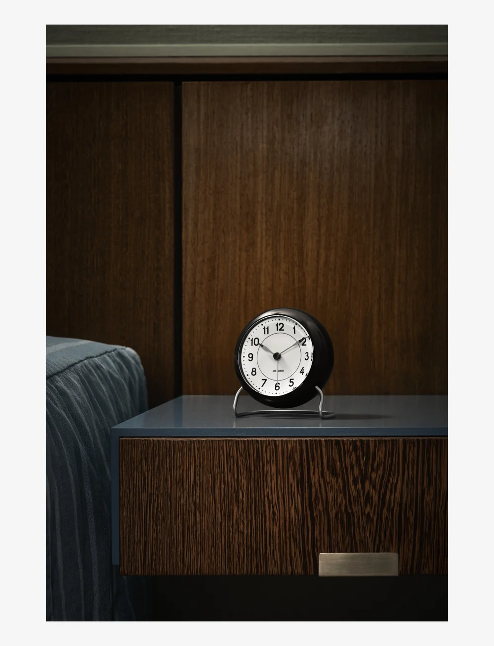 Arne Jacobsen Clocks - Roman Bordur Ø11 cm hvit/sort - shop etter pris - white/black - 3
