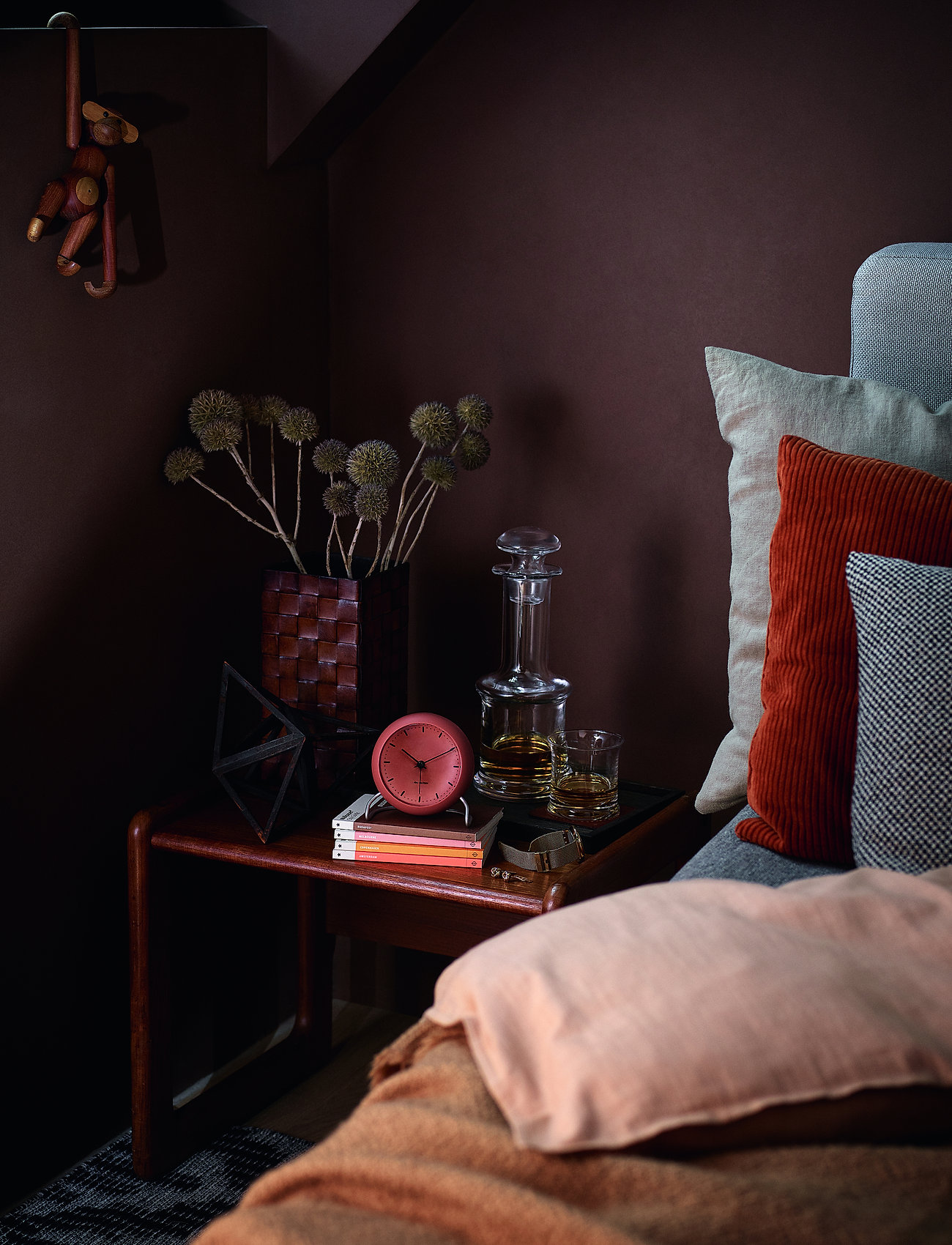 Arne Jacobsen Clocks - City Hall Bordsur Ø11 cm - köp efter pris - pale orange - 2