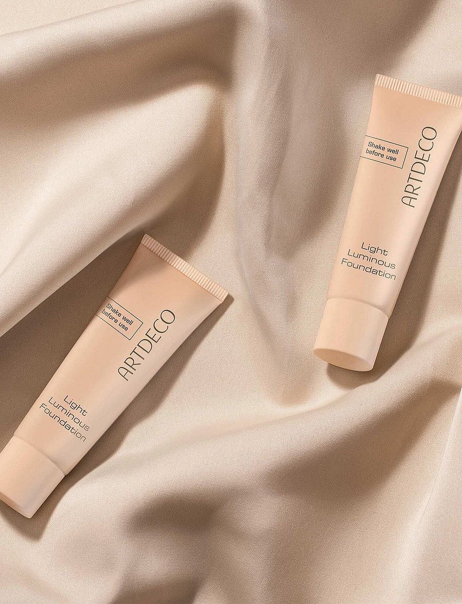 Artdeco - Light Luminous Foundation - makeup - 06 light beige - 3