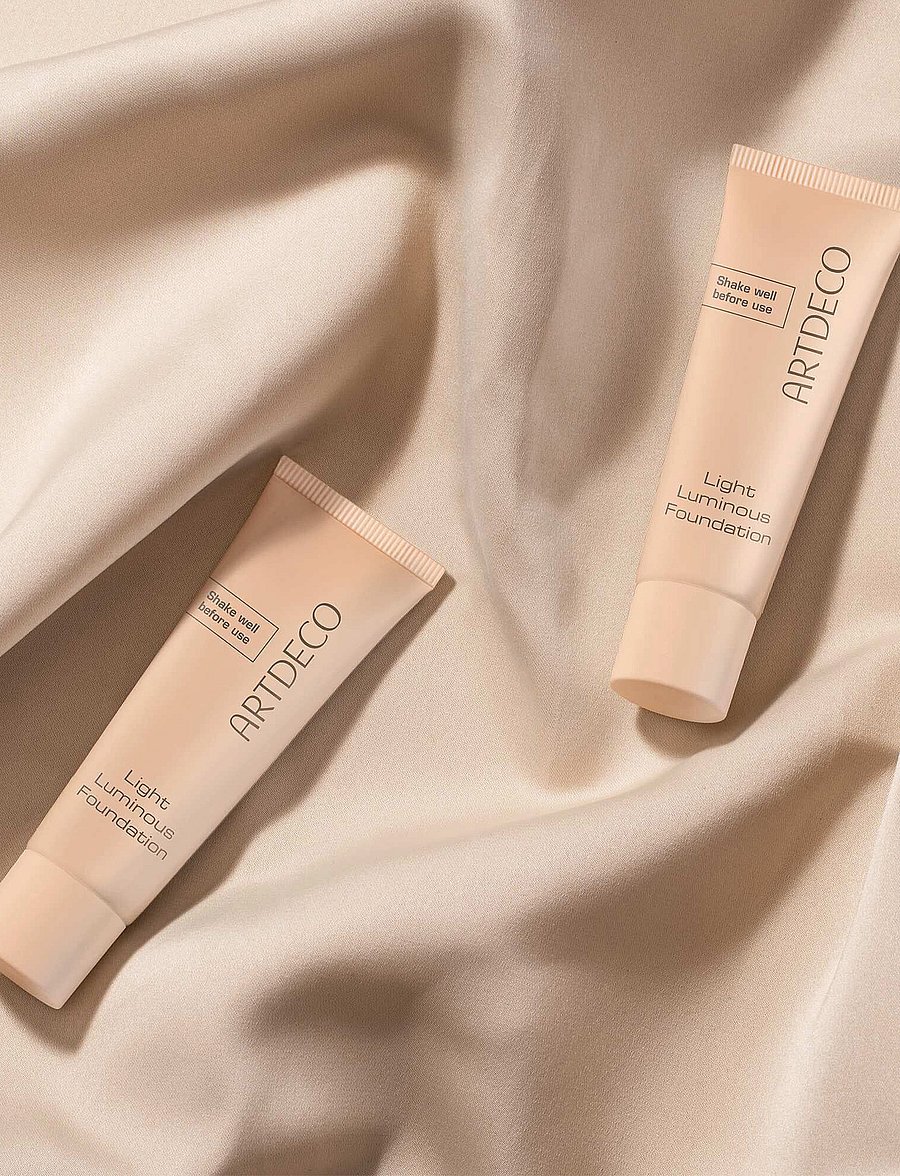 Artdeco - Light Luminous Foundation - makeup - 16 warm nude - 3
