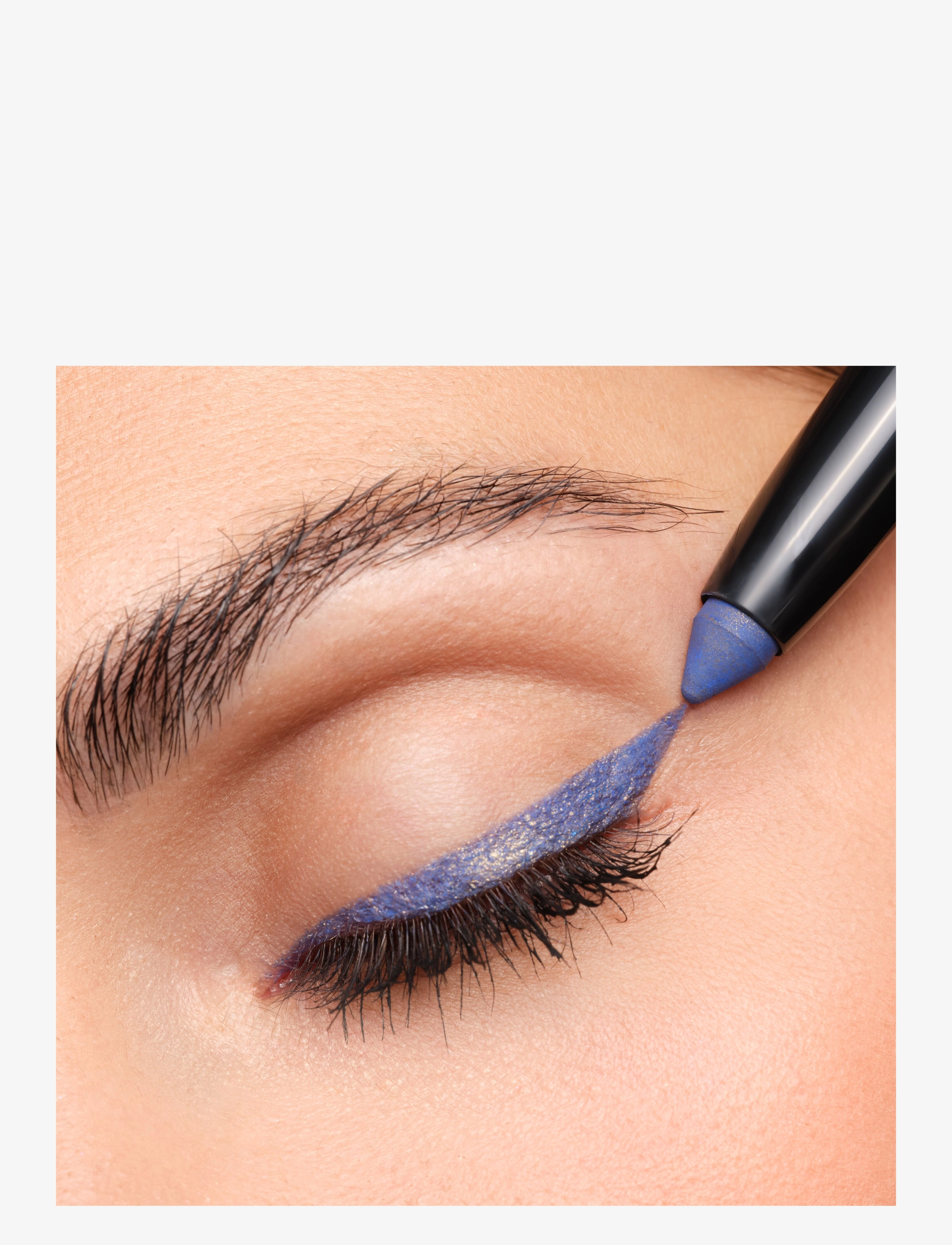 Artdeco - High Performance Eyeshadow Stylo - redo för date night - 49 delusional blue - 2