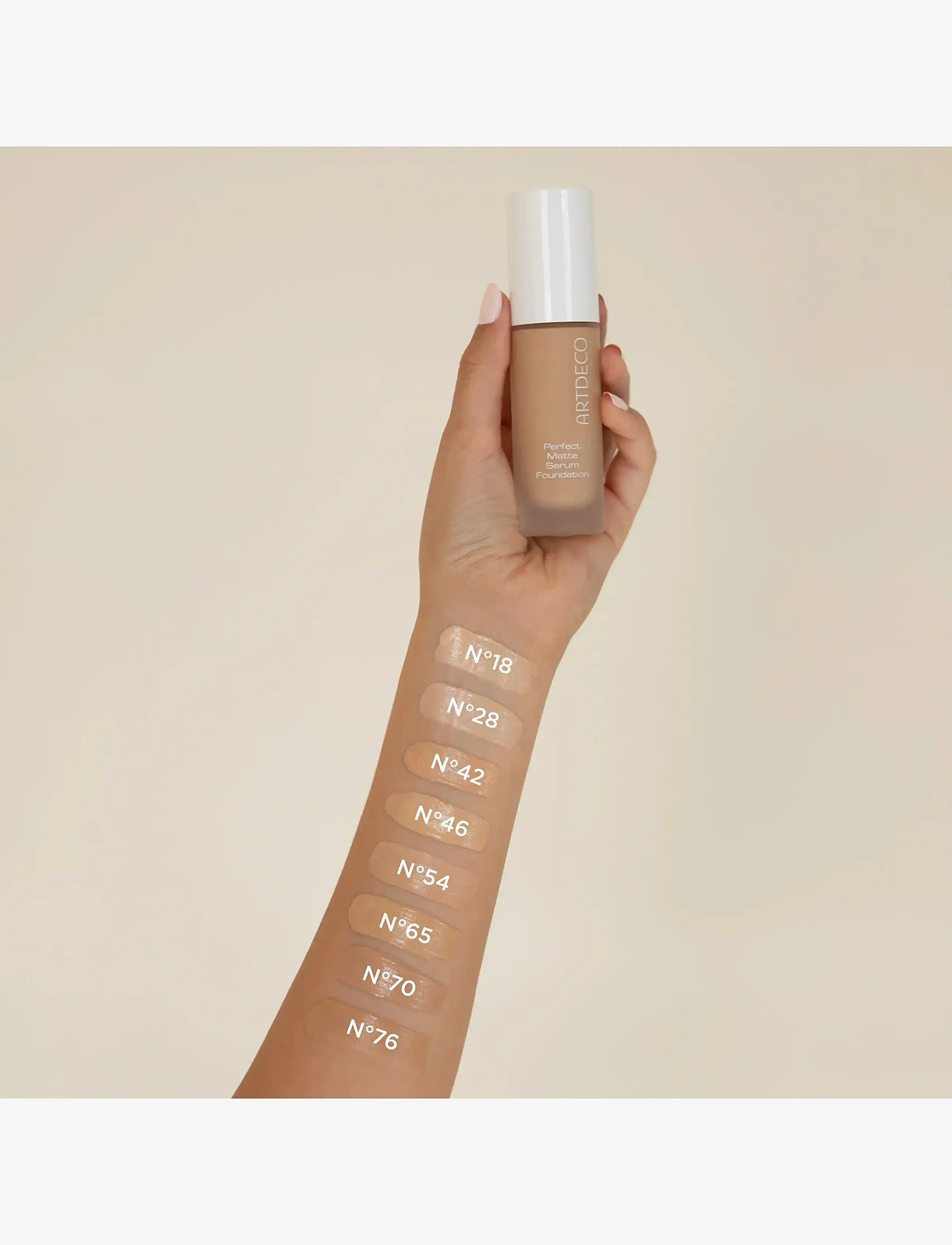 Artdeco - Perfect Matte Serum Foundation - smink - 54 cool satin - 3