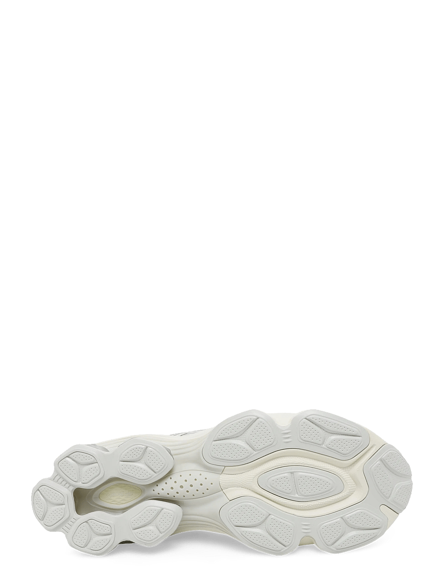 Asics - GEL-KINETIC FLUENT - låga sneakers - lake grey/beeswax - 4