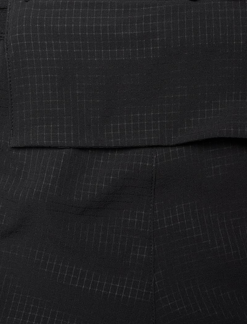 Asics - METARUN 5IN SHORT - løbeshorts - performance black - 3