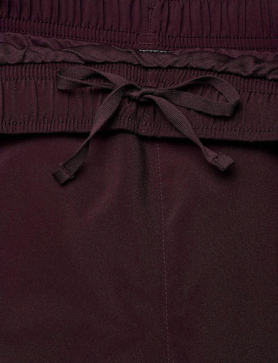 Asics - ASICS CORE 7IN SHORT - laufshorts - dark currant - 5