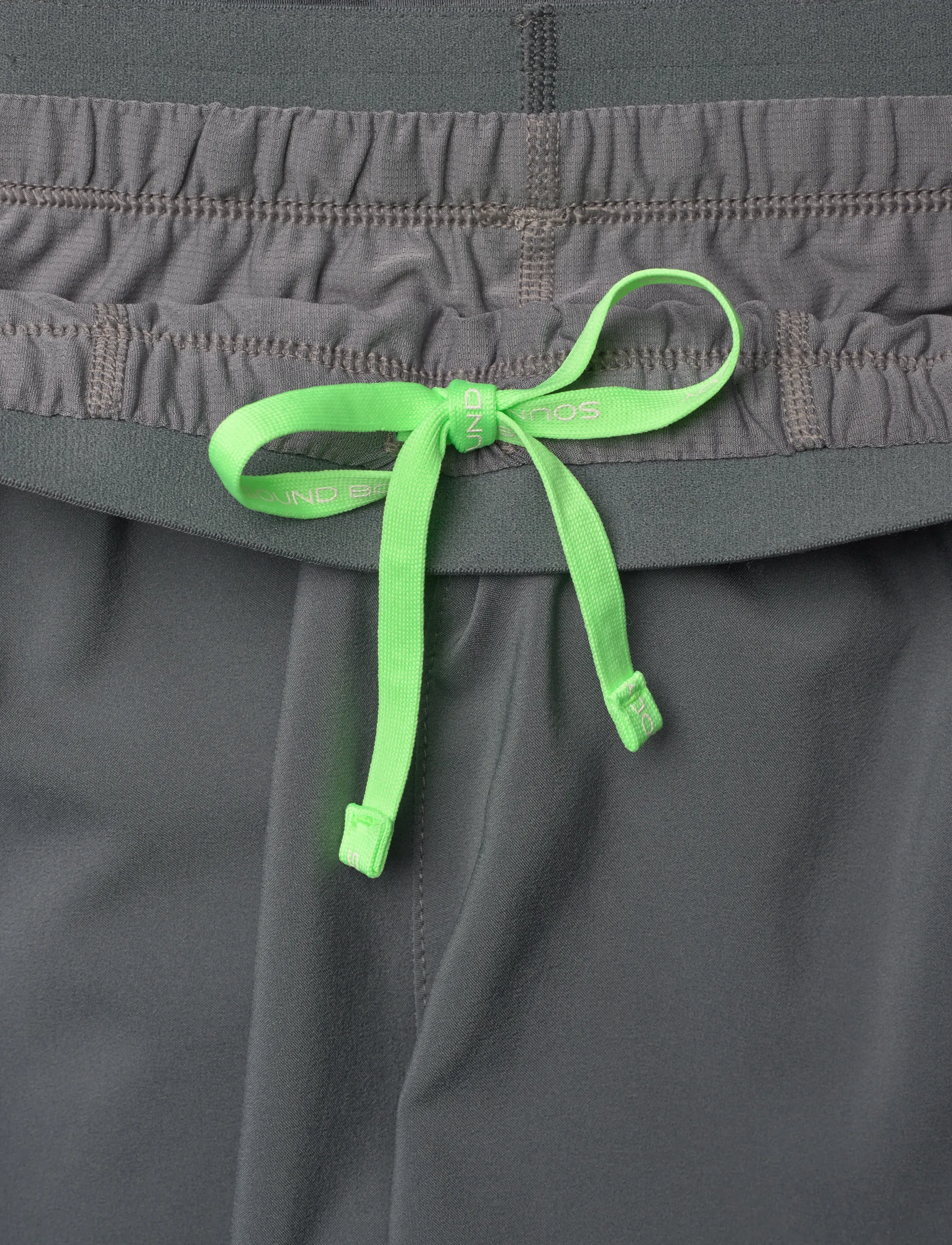 Asics - ROAD 2-N-1 5IN SHORT - løbeshorts - clay grey/steel grey/illuminate green - 5