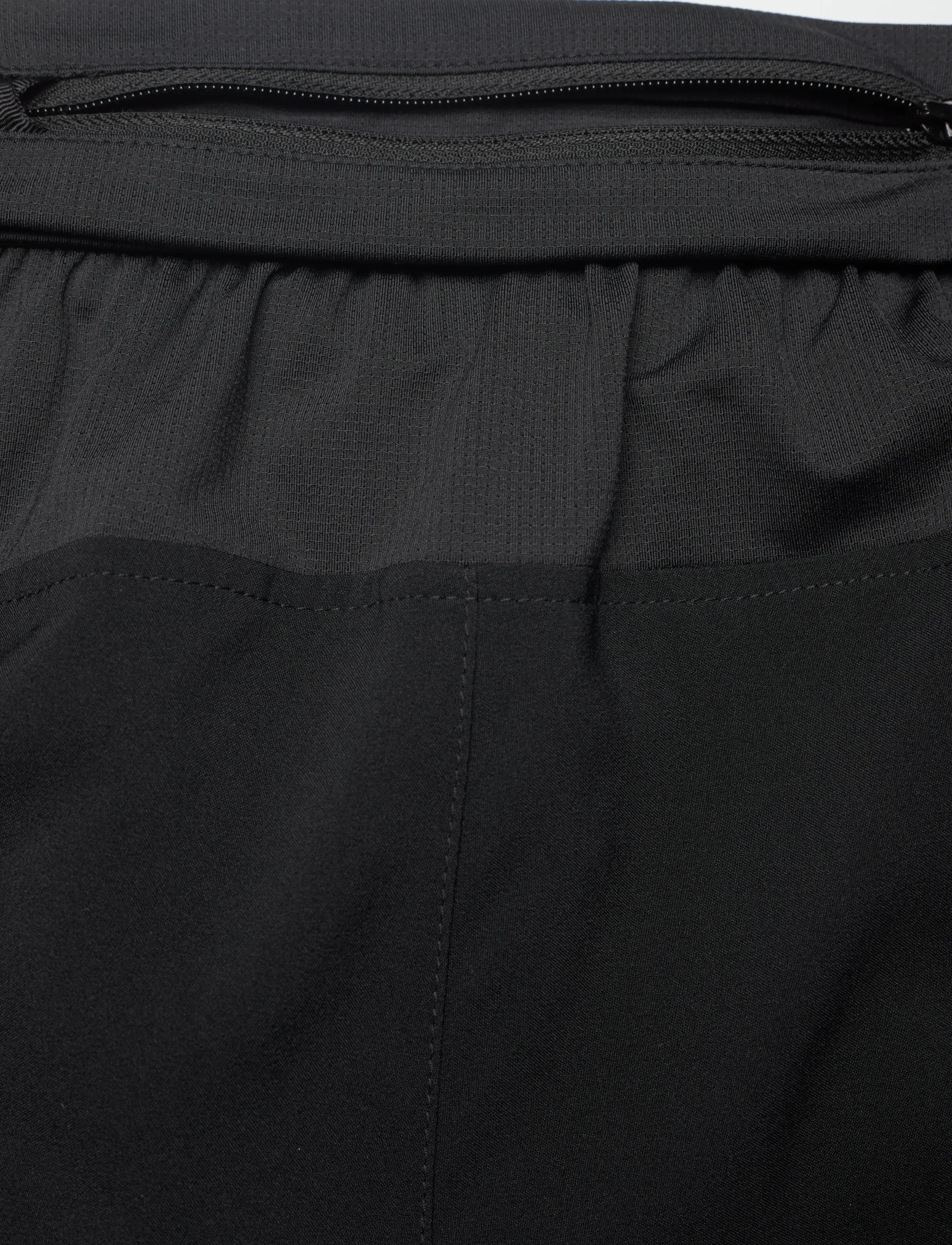Asics - FUJITRAIL ALL OVER PRINT 5IN SHORT - lühikesed jooksupüksid - performance black/carbon/cream - 3