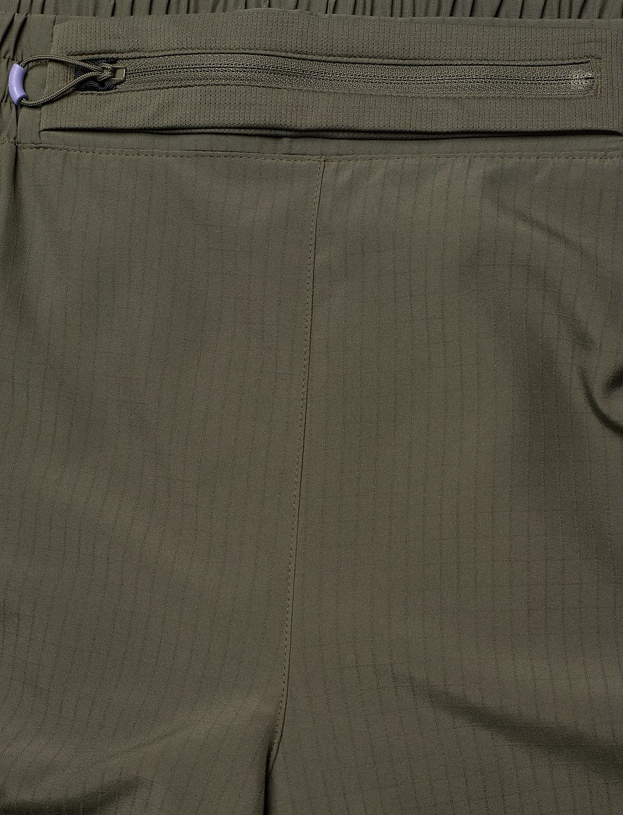 Asics - NAGINO RUN ADJUSTABLE 4IN SHORT - hardloopshorts - dark olive - 3