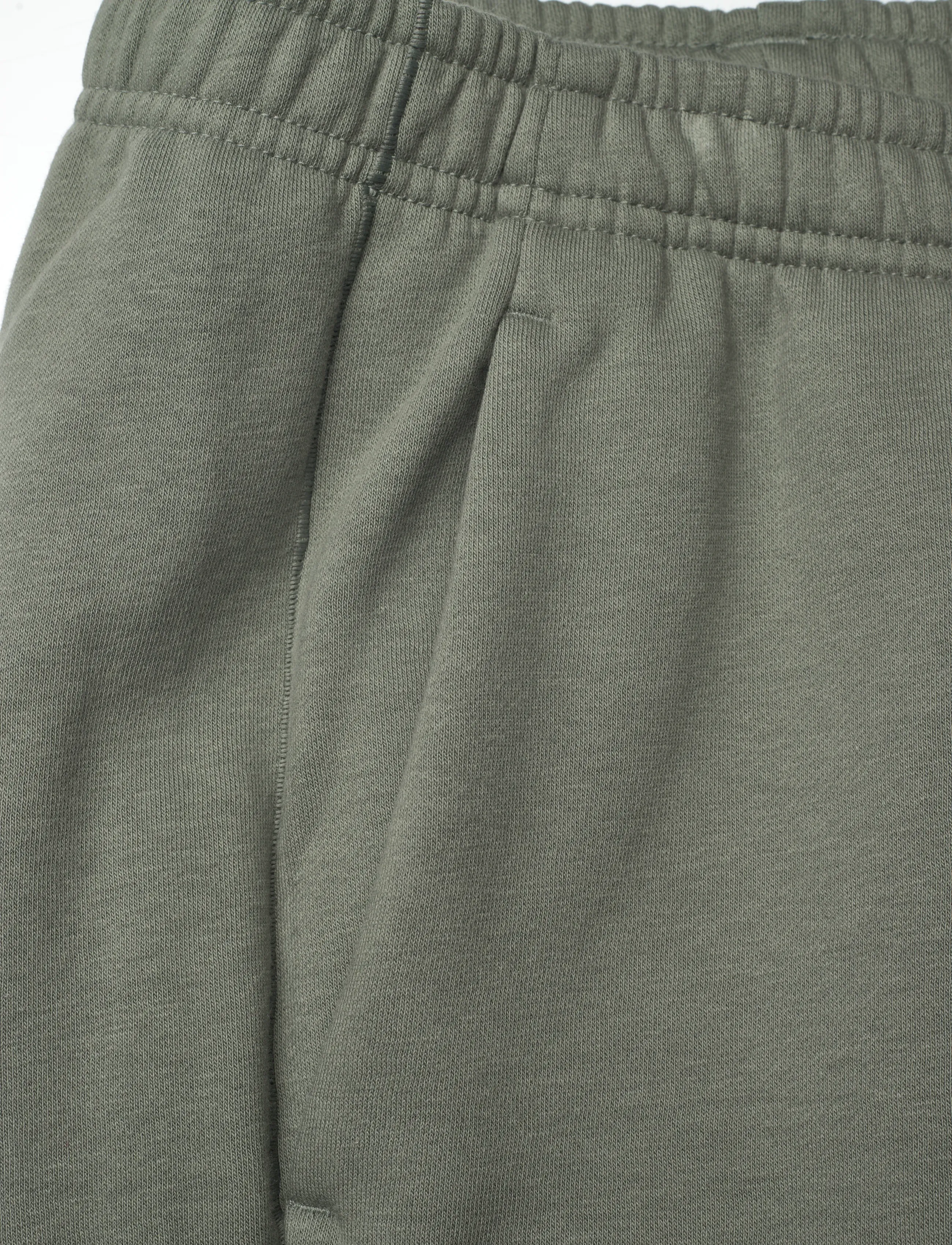Asics - FLEECE RELAXED PANT - pants - lichen green - 2